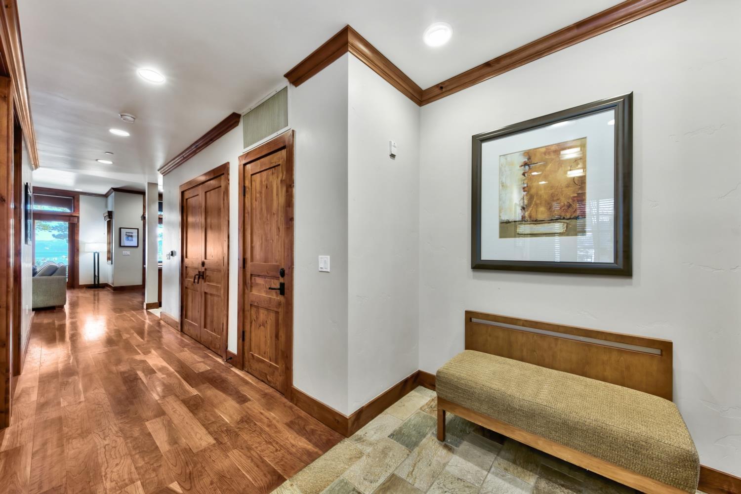 Lake Tahoe Vacations - Sierra Shores Five - Lakefront Comfort - Property Image 20