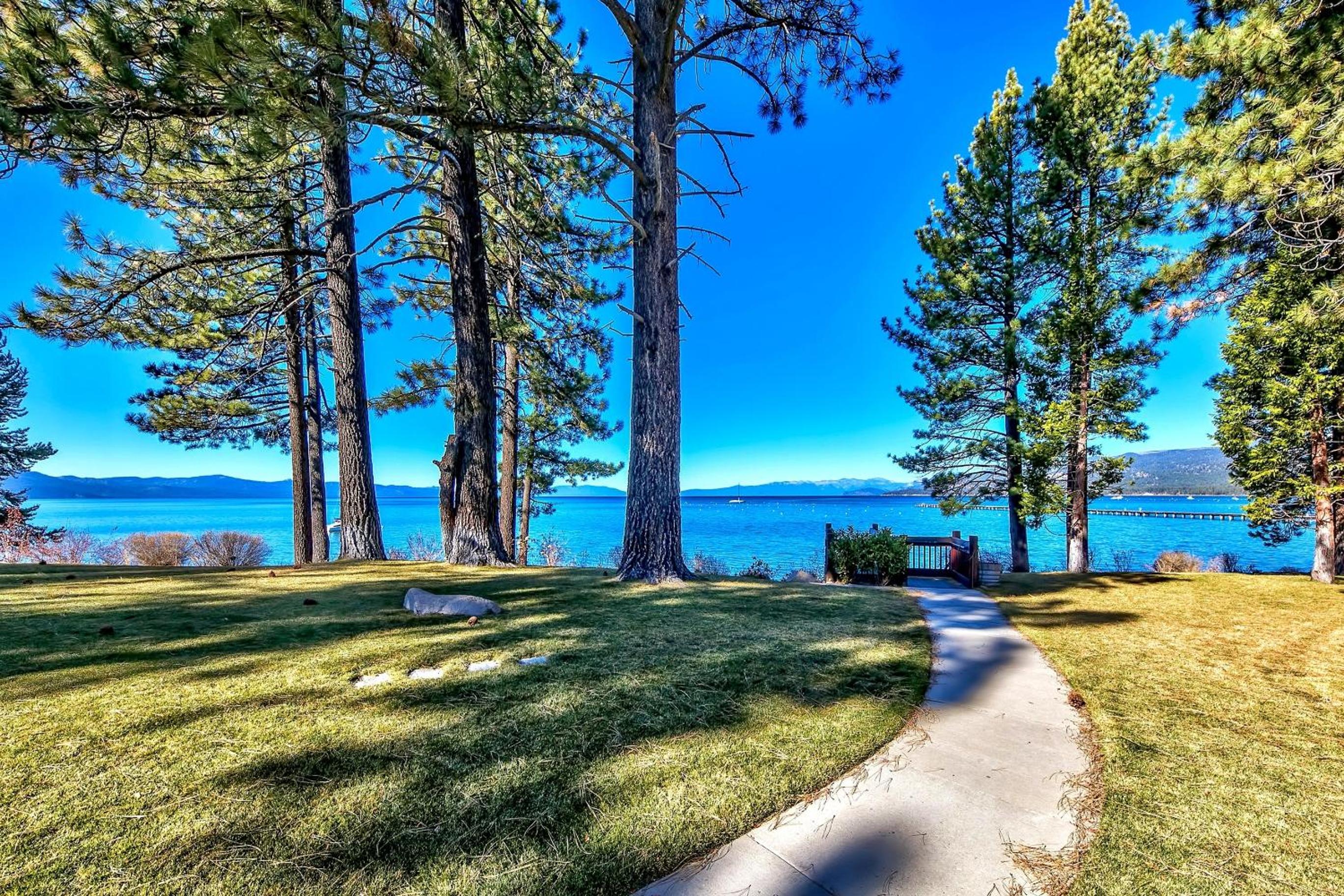 Lake Tahoe Vacations - Sierra Shores Five - Lakefront Comfort - Property Image 8