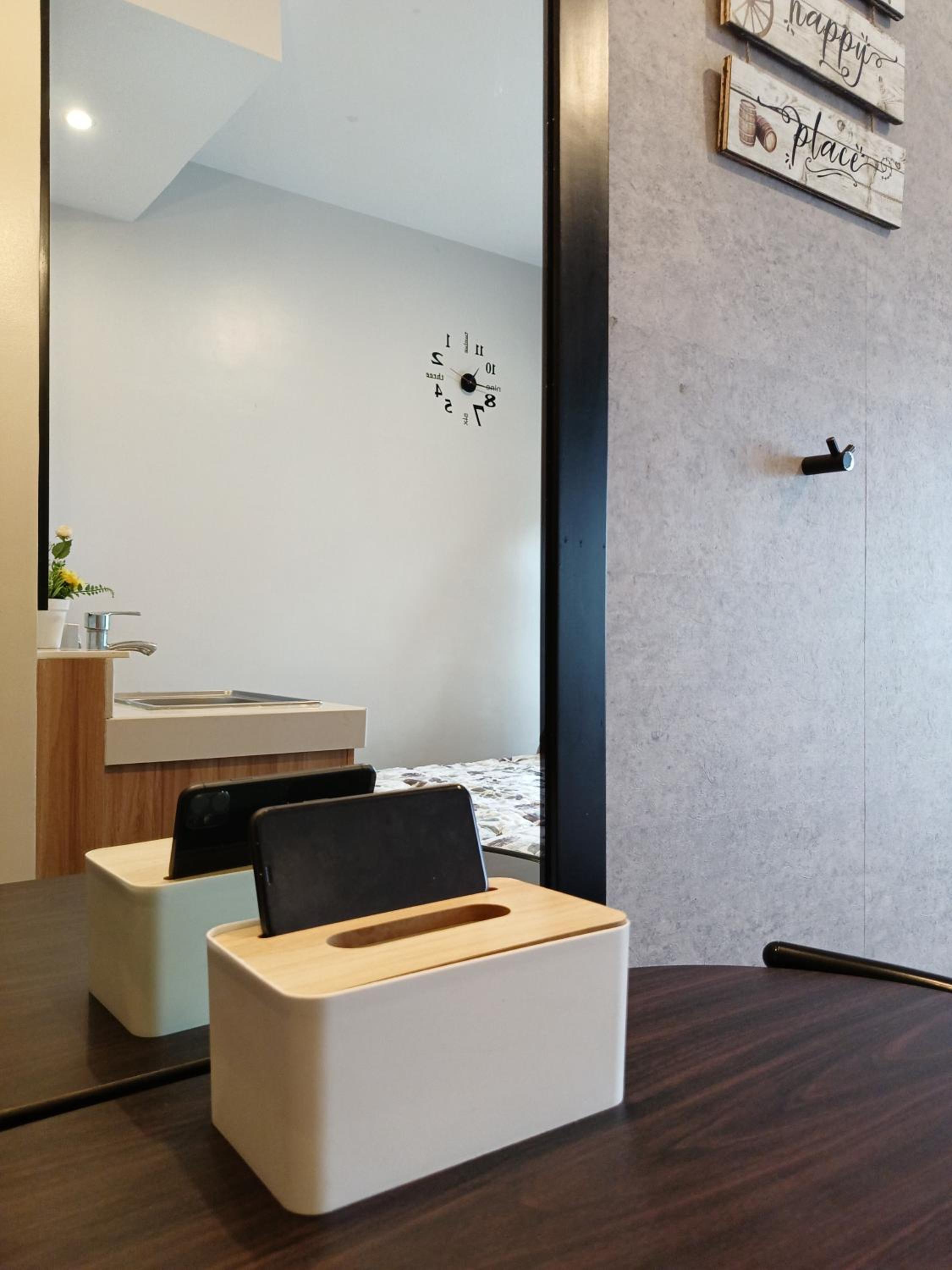 Penthouse 2 in Urban Deca EDSA easy check-in nr Megamall view 5