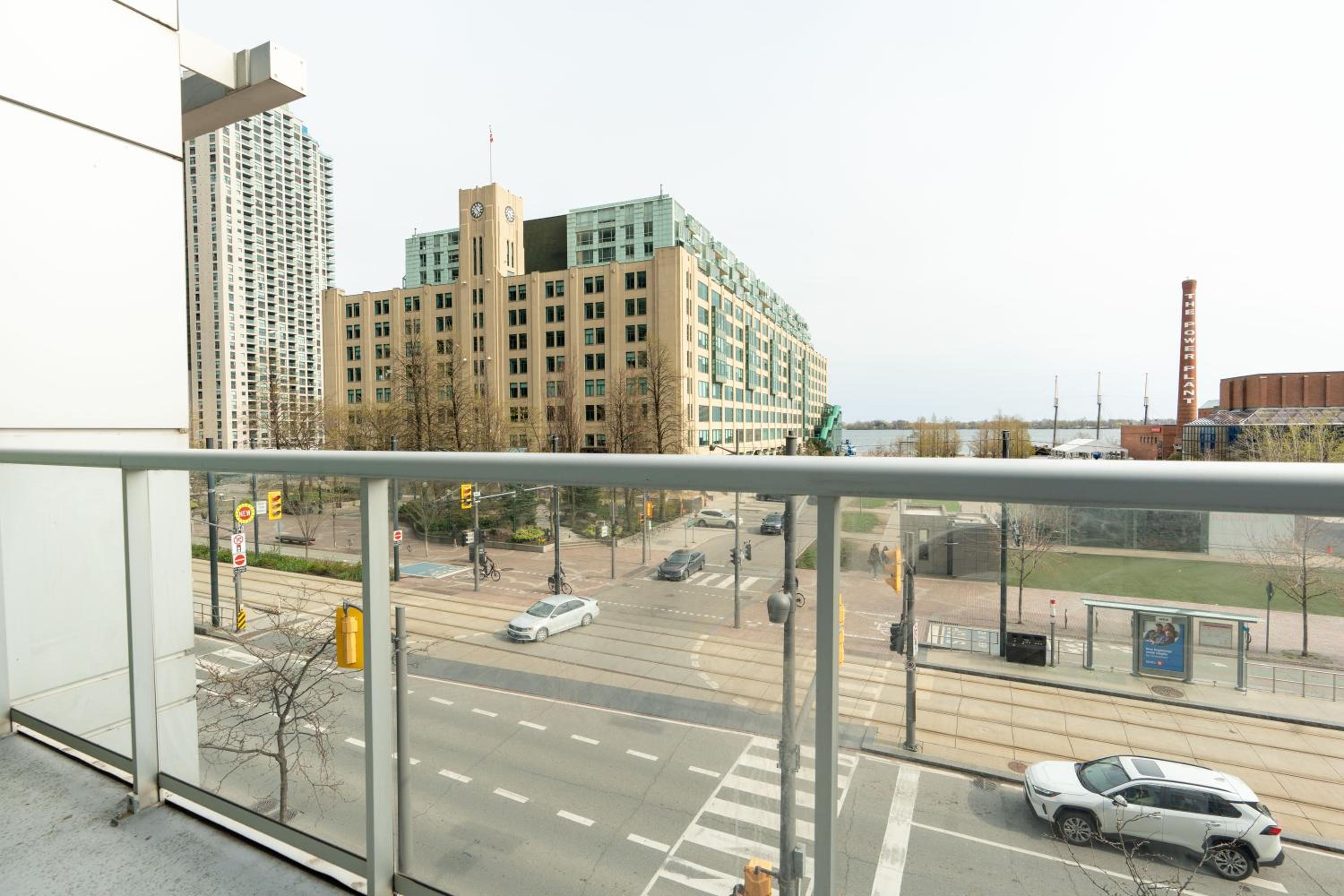 Harbour Front Luxury Condo 2 Bed 2 Bath