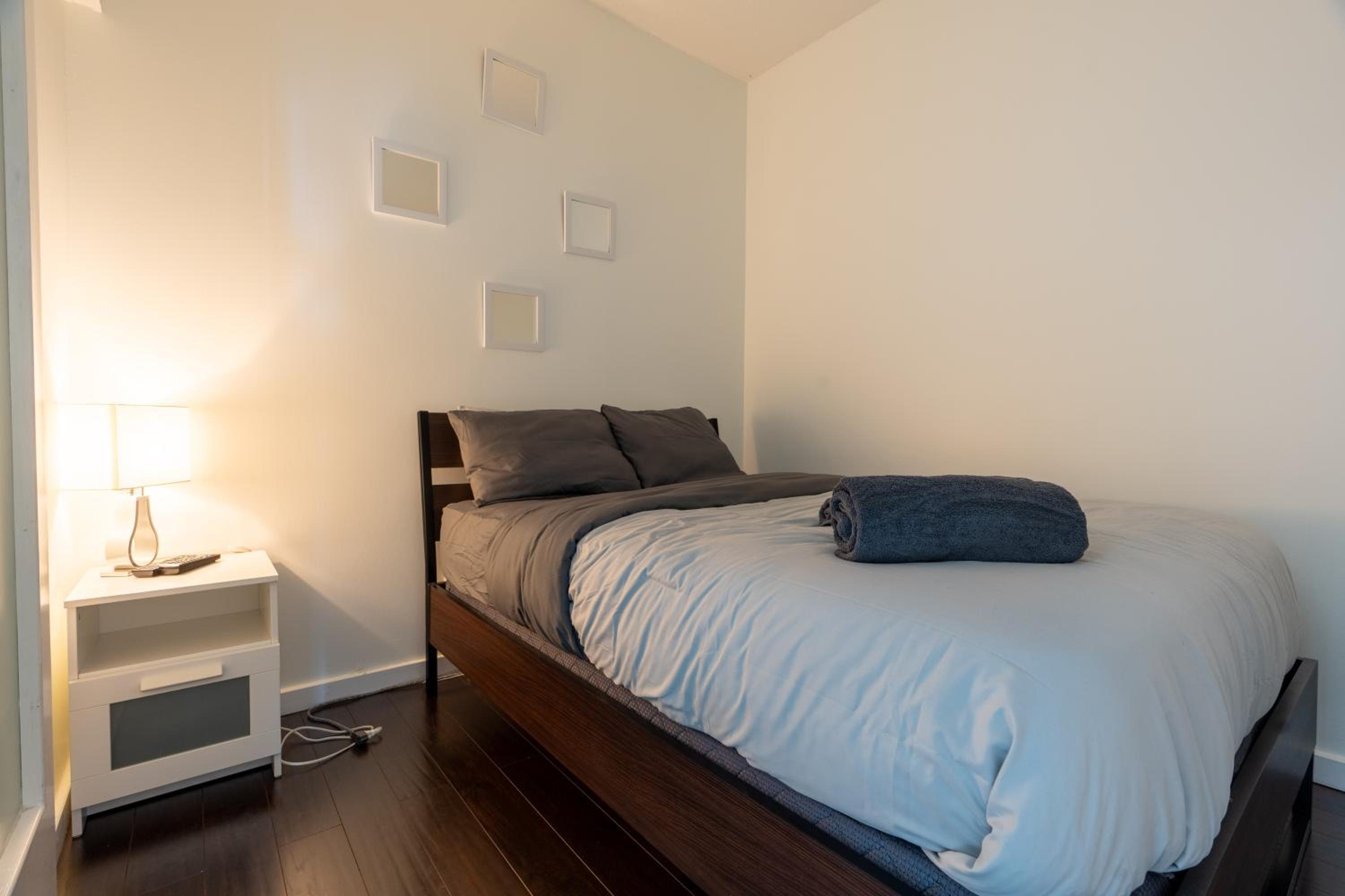 Harbour Front Luxury Condo 2 Bed 2 Bath