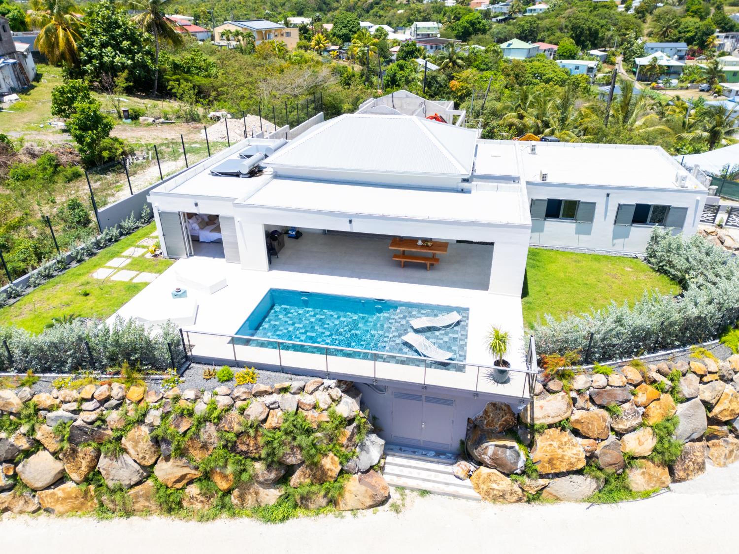 Nateina Home