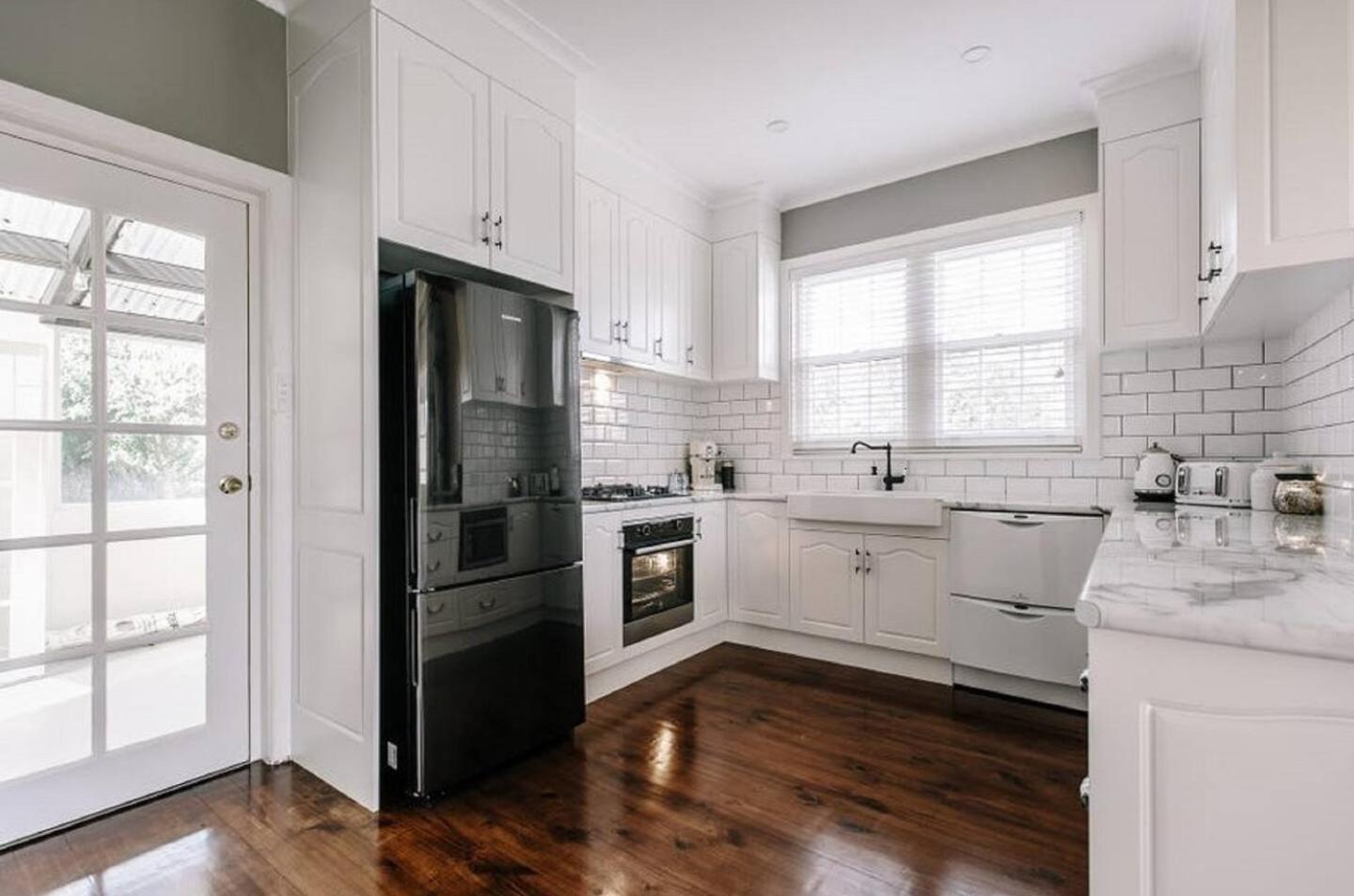 Byrne House - 3BR Rustic Luxe - Wi-Fi
