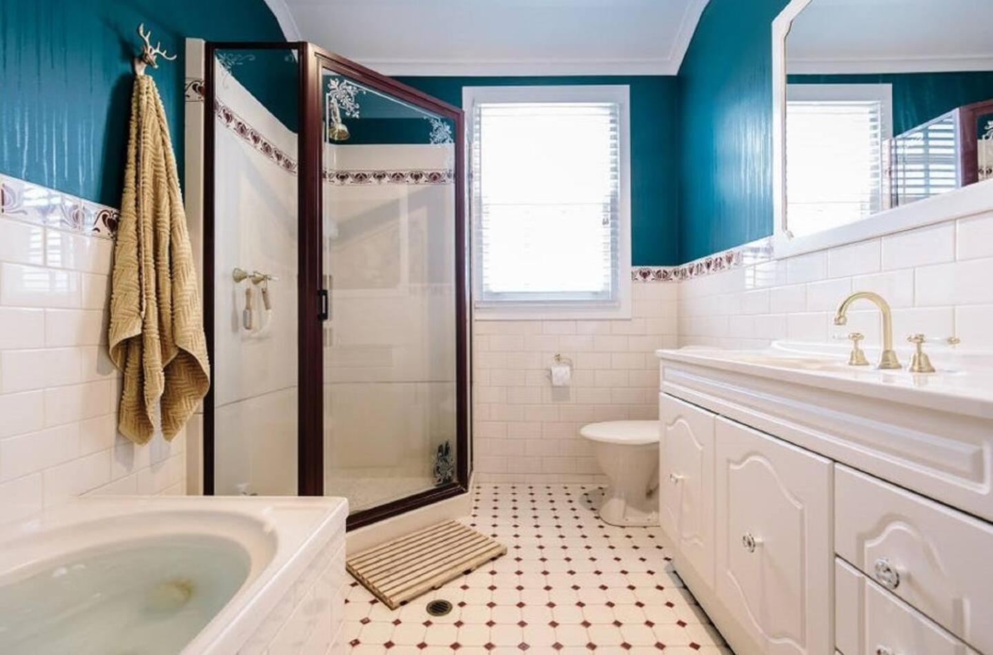 Byrne House - 3BR Rustic Luxe - Wi-Fi