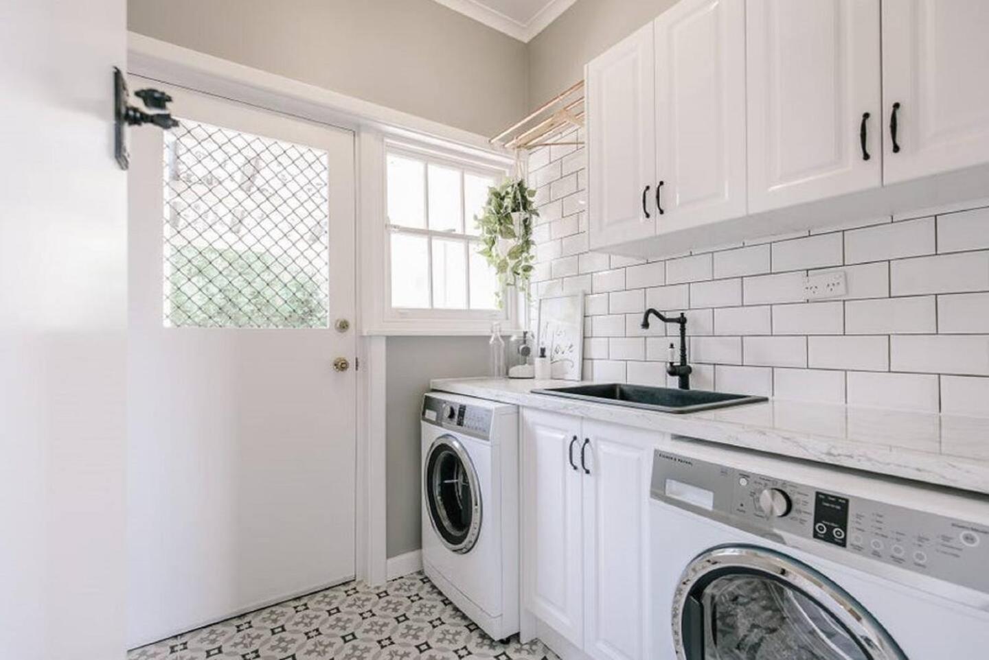 Byrne House - 3BR Rustic Luxe - Wi-Fi