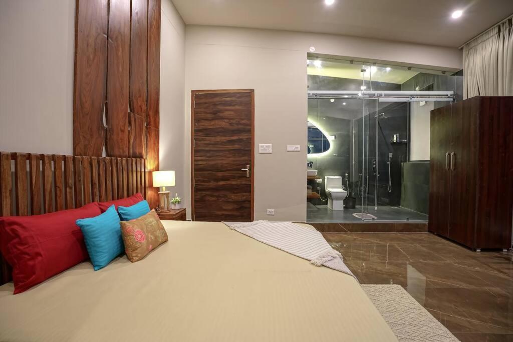 SaffronStays Mountains & Martini Villa, Tehri