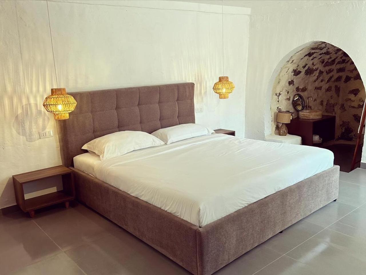 LION'S VILLA