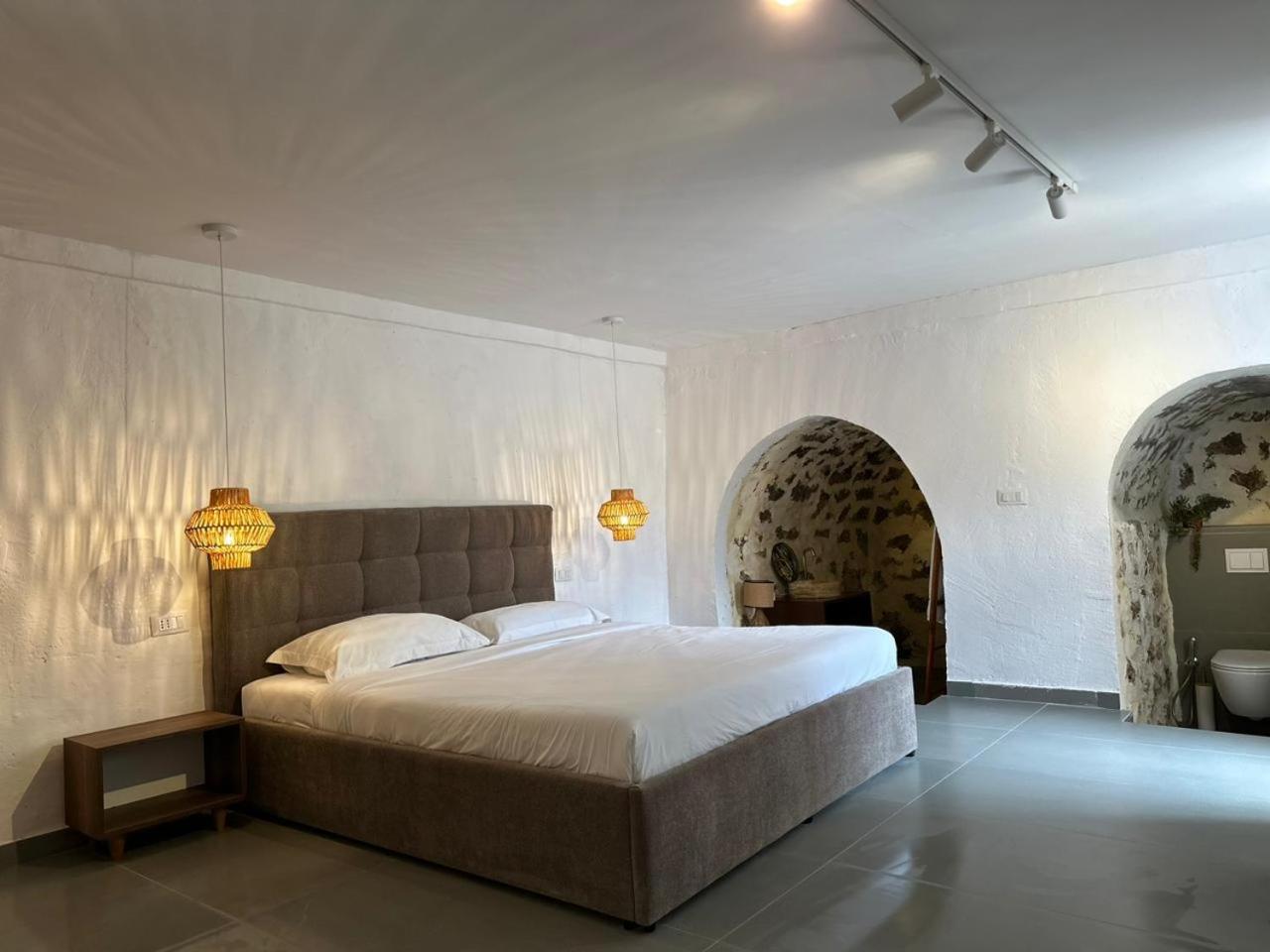 LION'S VILLA