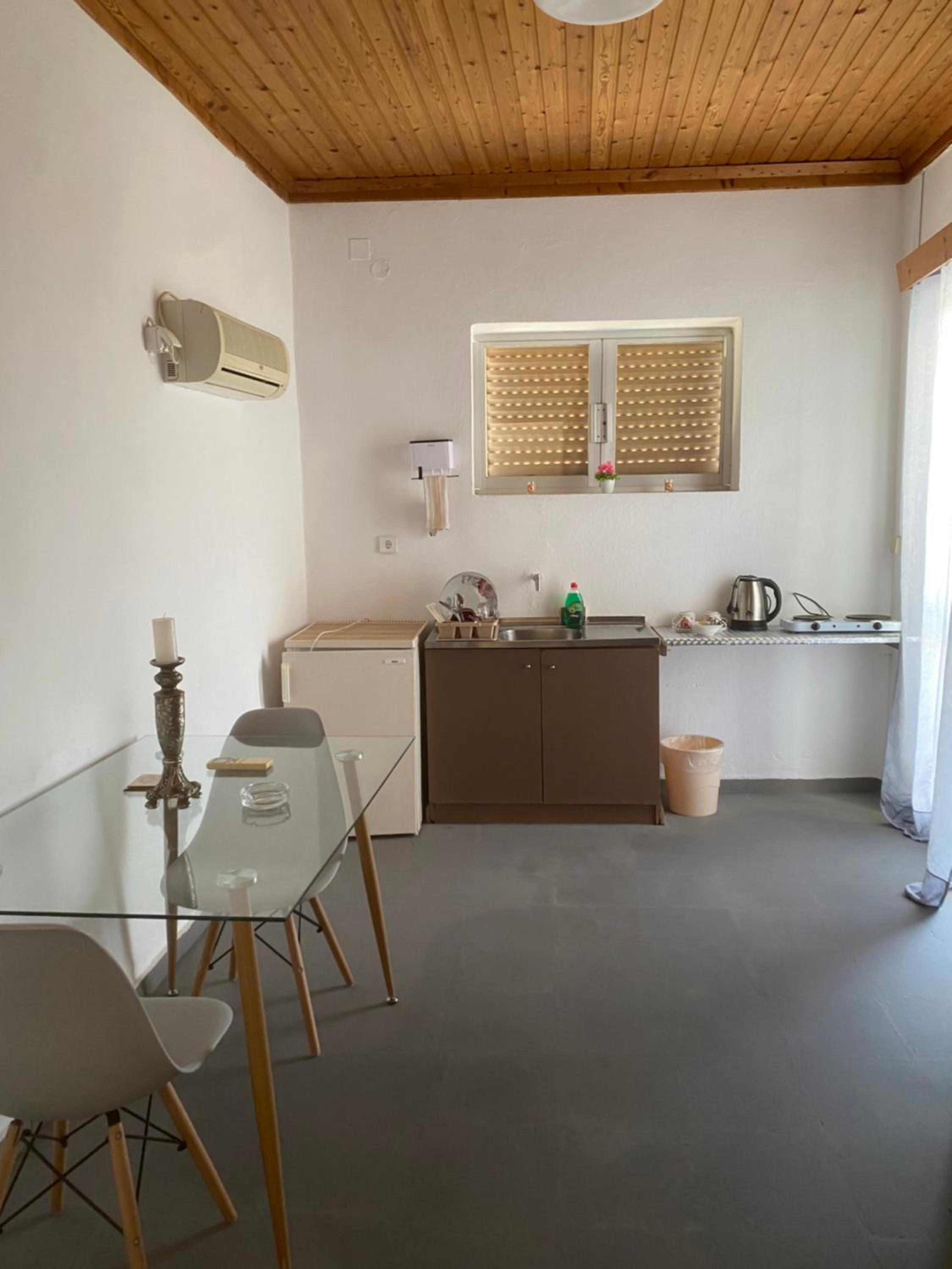 ARTAKi R APARTMENTS view 4