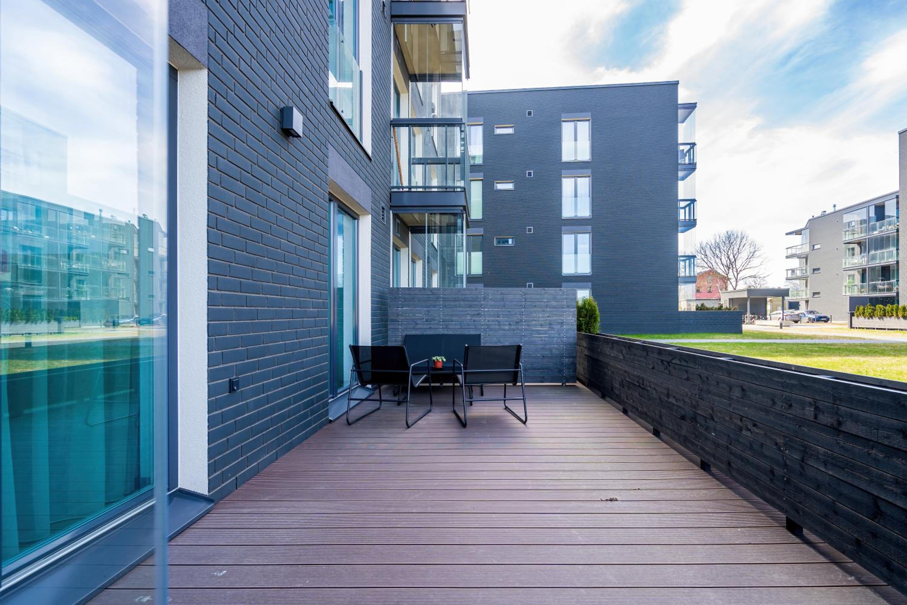 Dream Stay - Modern Design Apartments with Balcony & Free parking view 4