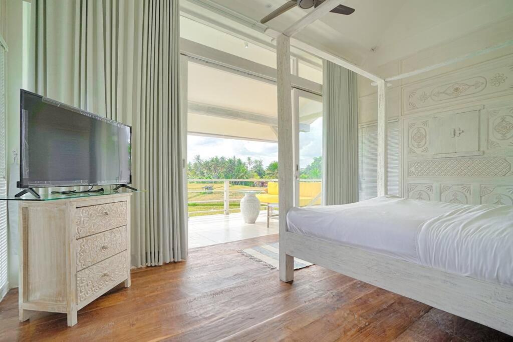 Villa Padi, stylish 1 BR villa w/ rice paddy views view 4