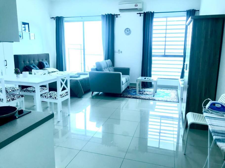 Cozy Cybersquare High Floor City View King Bed Free Parkin Netflix With Wi-Fi 173 photo 7