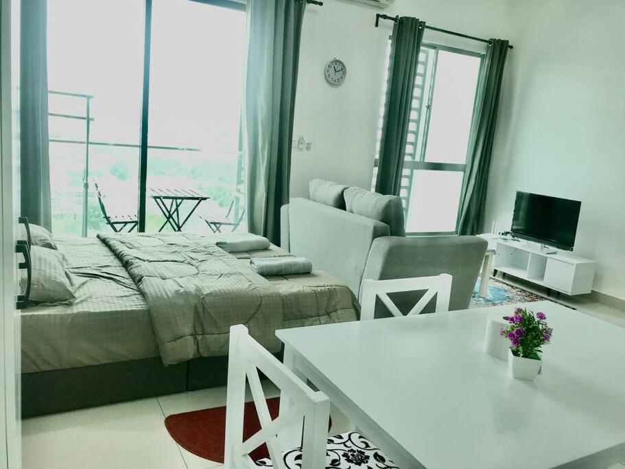 Cozy Cybersquare High Floor City View King Bed Free Parkin Netflix With Wi-Fi 173 photo 3