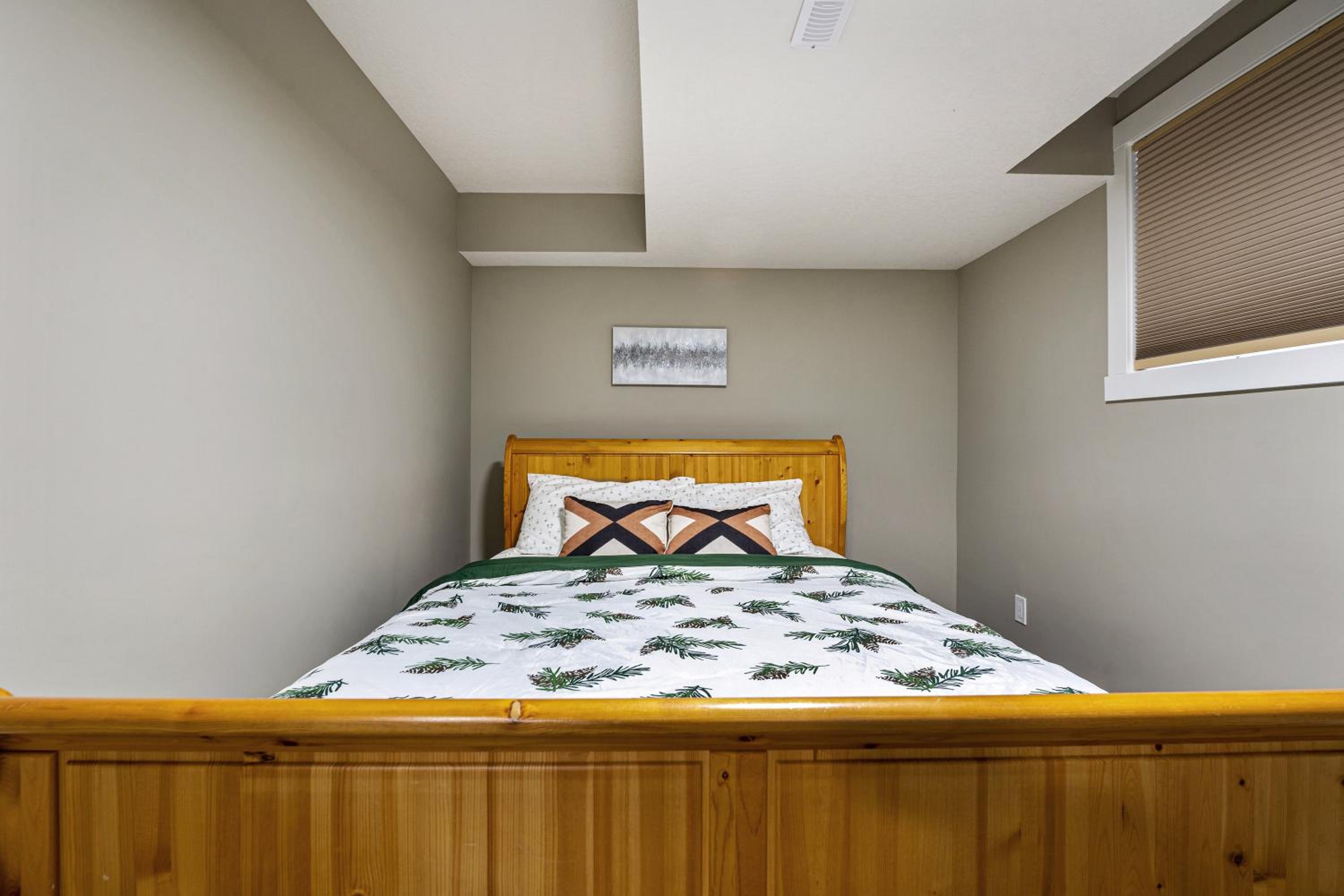Newly renovated 2 bedroom basement suite