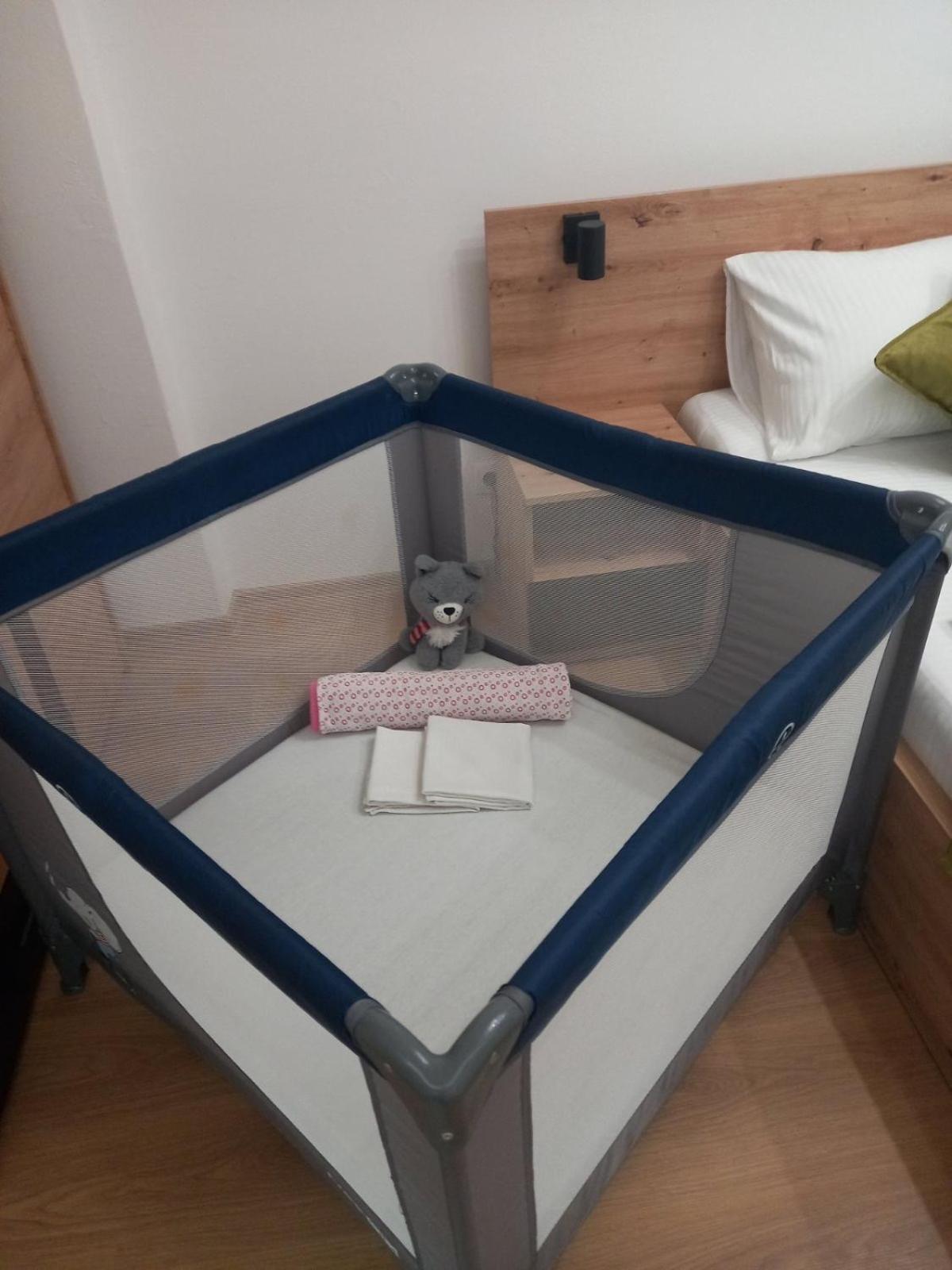 Inaya Apartman Free Parking