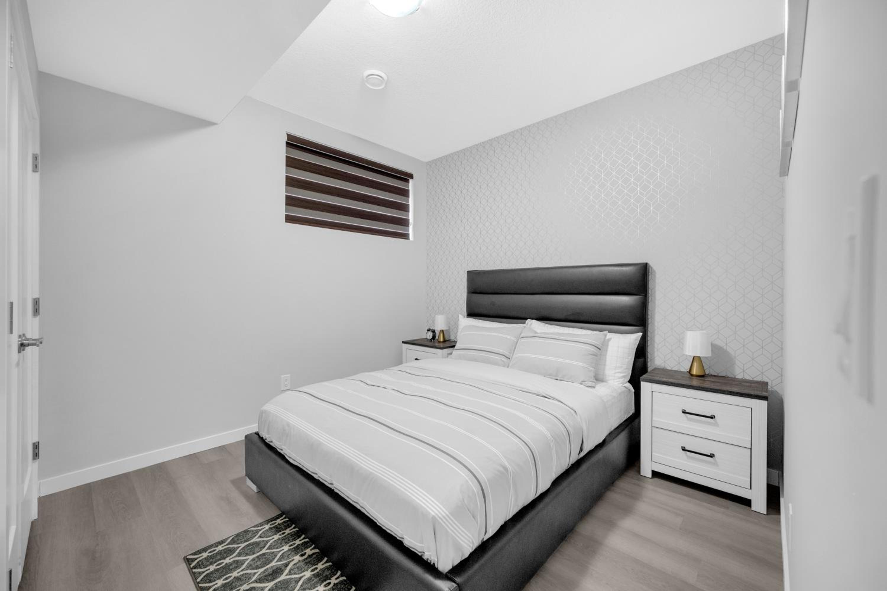 Modern & Spacious Guest Suite