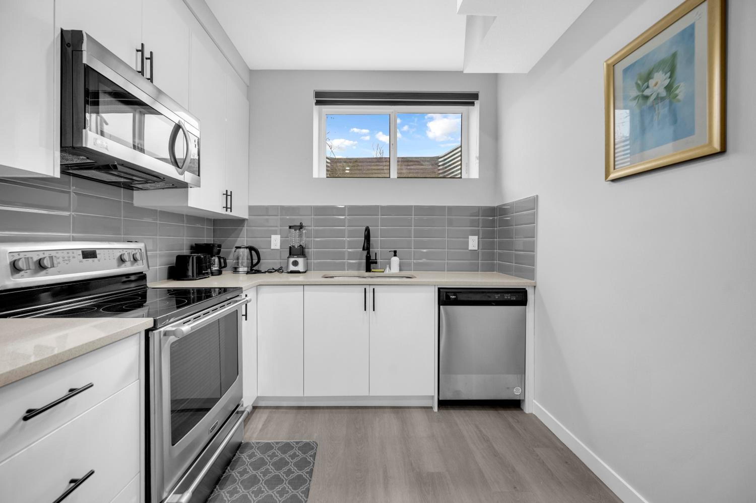 Modern & Spacious Guest Suite
