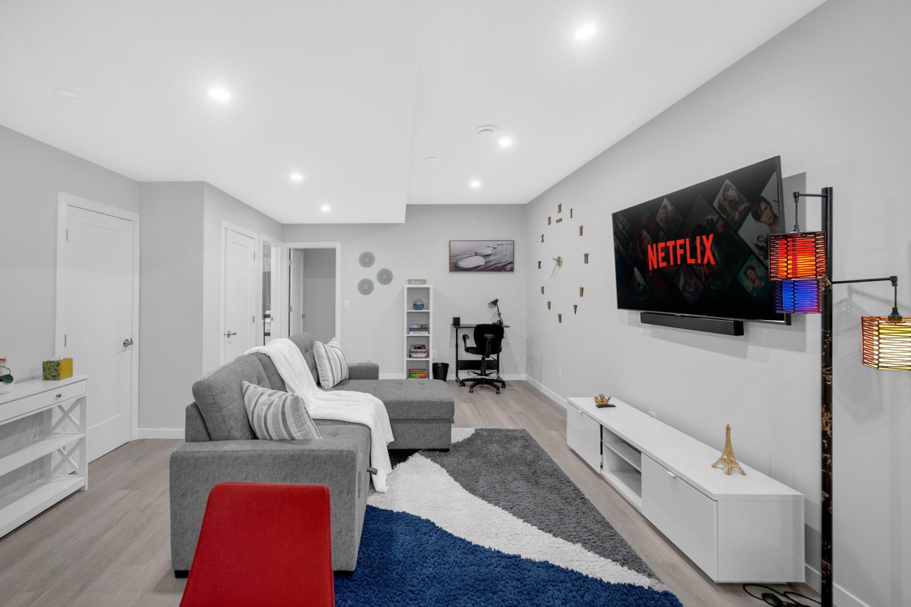 Modern & Spacious Guest Suite