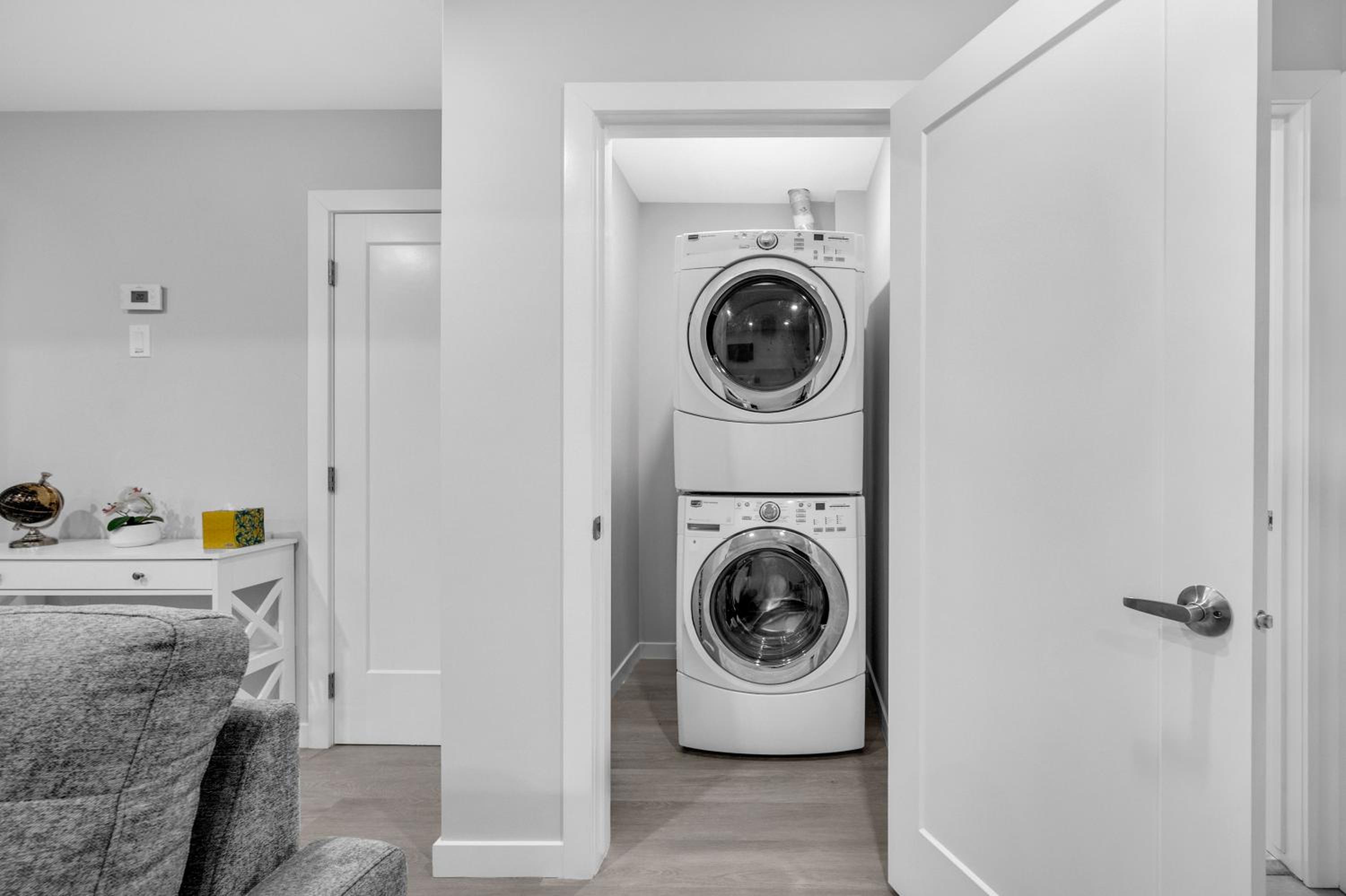 Modern & Spacious Guest Suite