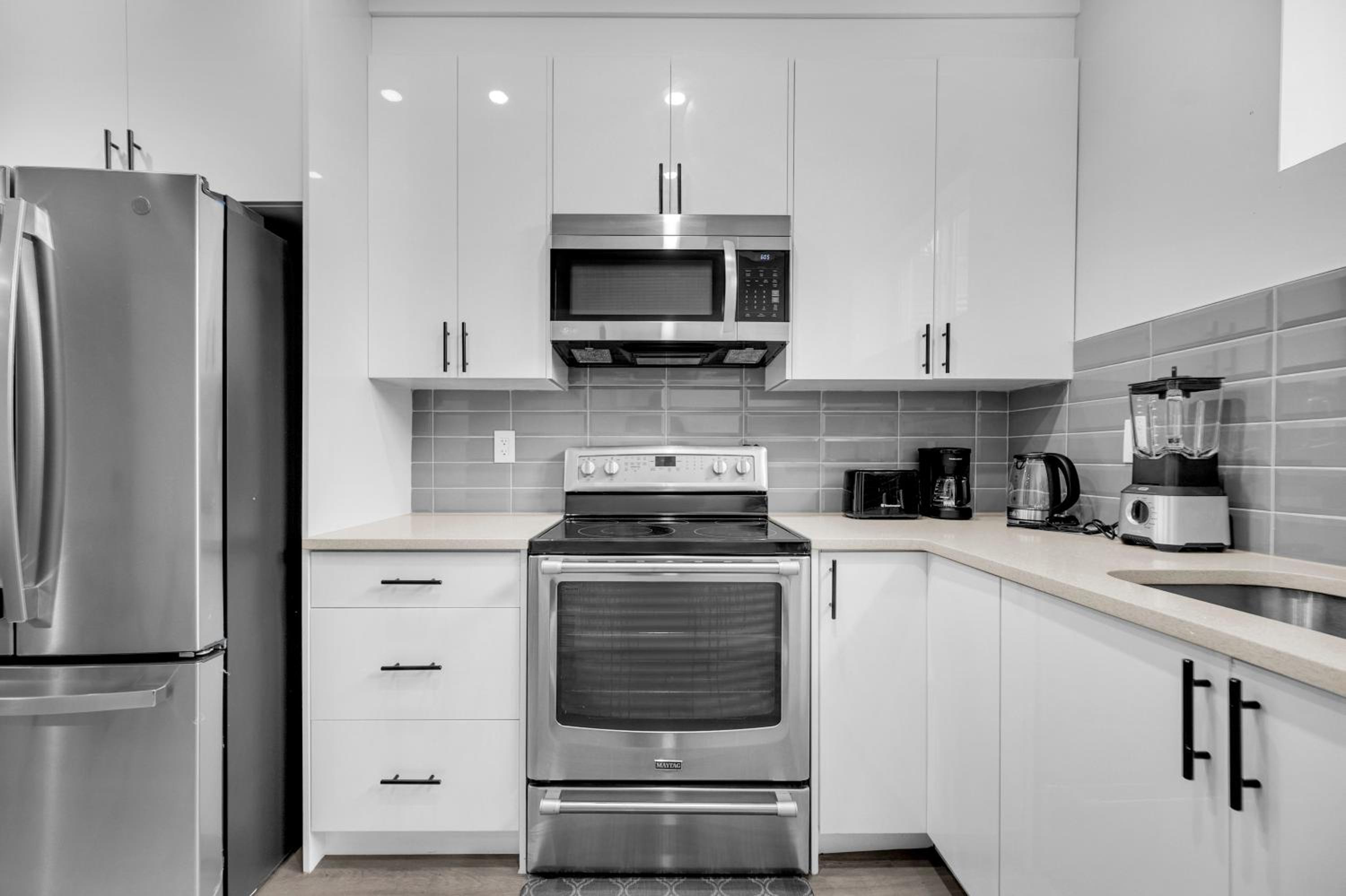 Modern & Spacious Guest Suite