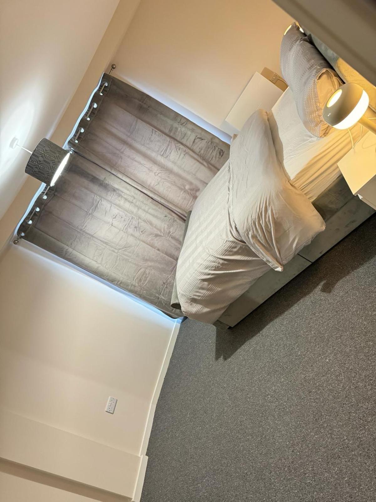 Luxury 2 bedroom Apartment in Manchester City Centre - FREE Parking view 4