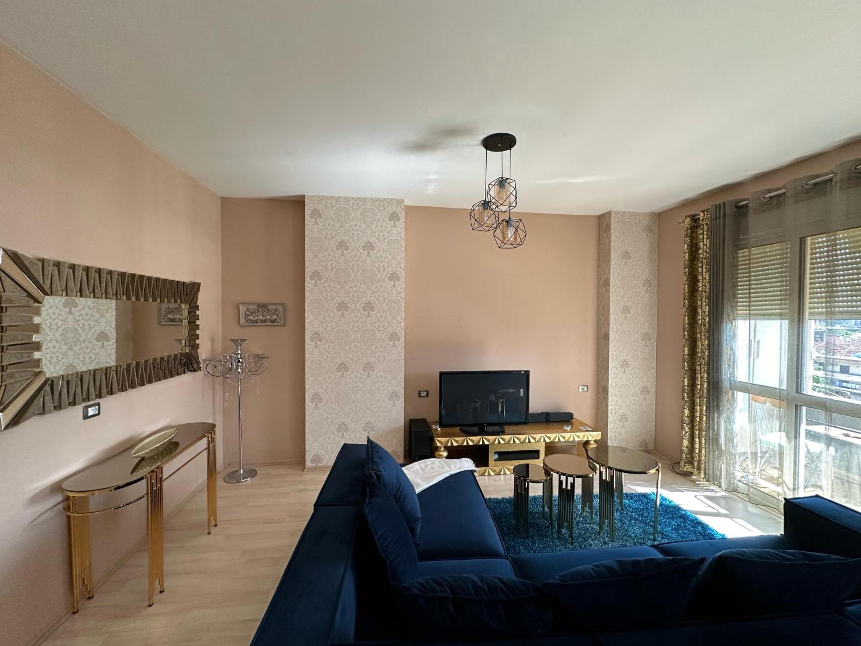 Xhiro n'Shkoder Gjuhadol Apartment