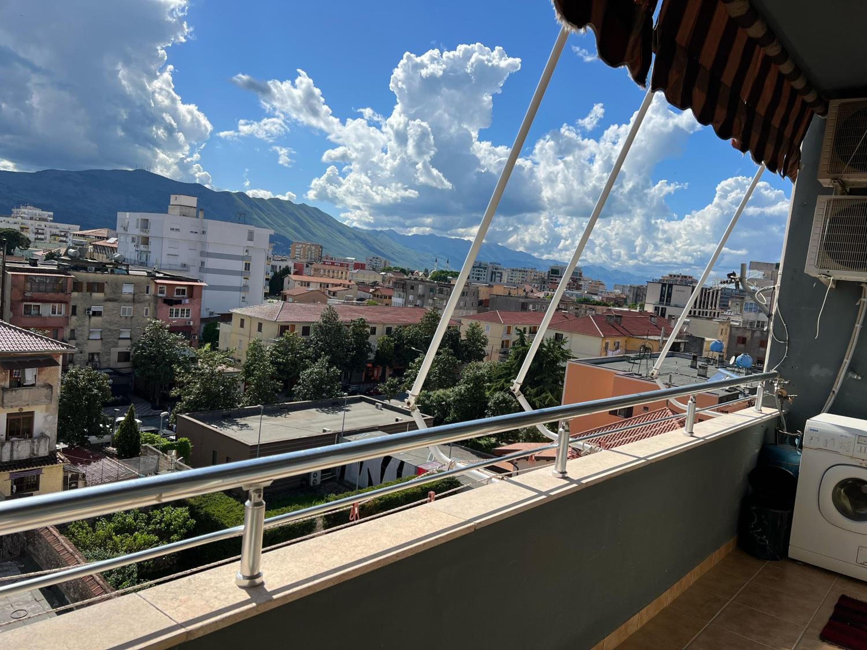 Xhiro n'Shkoder Gjuhadol Apartment