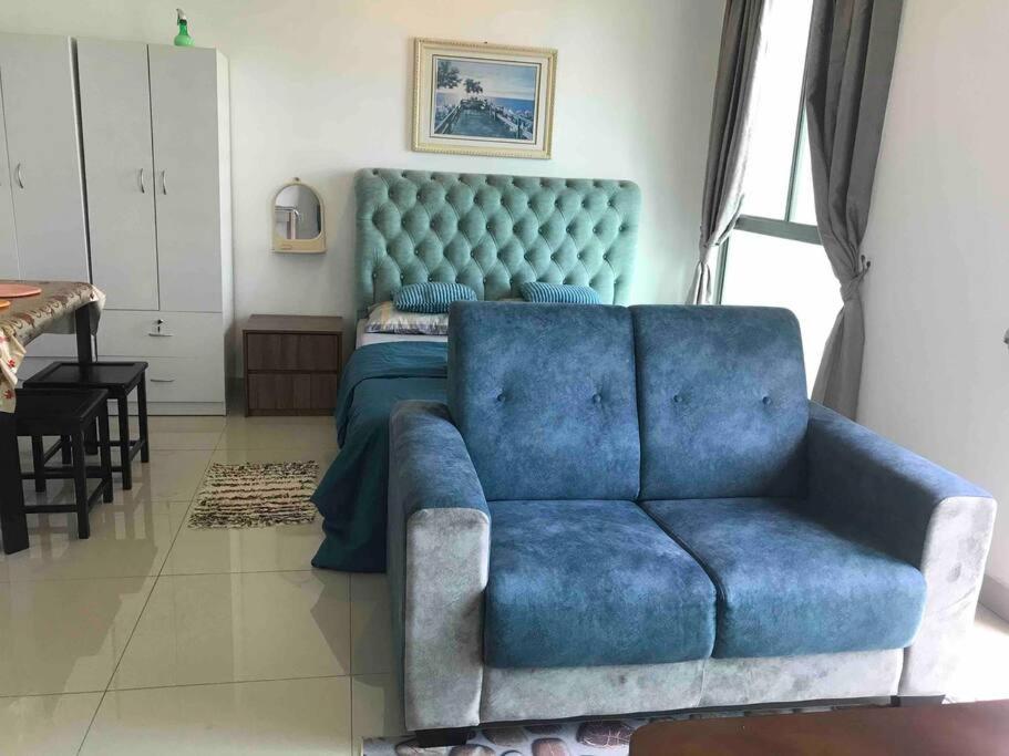 Cozy Cybersqaure Apex Wifi with free parkin & netflix 107 photo 3