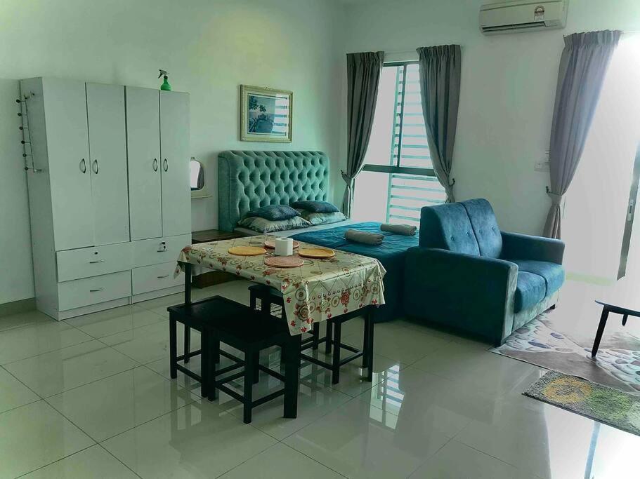 Cozy Cybersqaure Apex Wifi with free parkin & netflix 107 view 5
