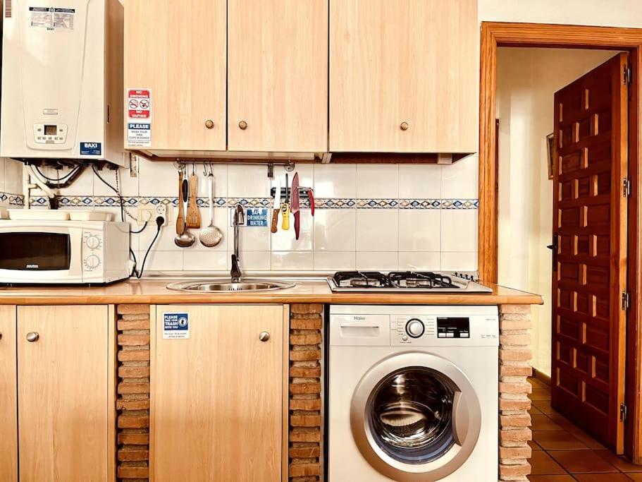 Charming Spacious Albayzin Apartment view 5