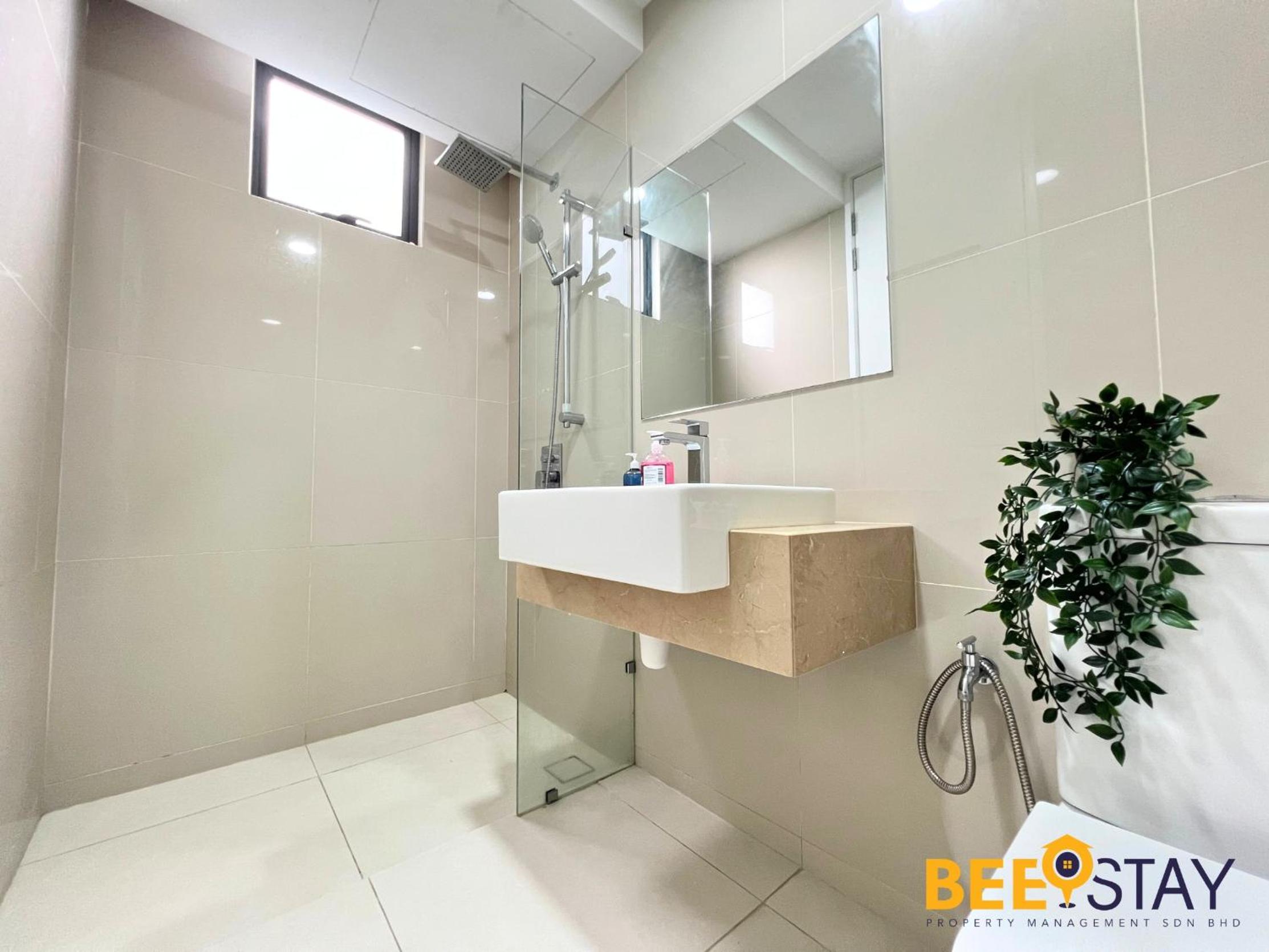 United Point Residence Pool View 8 PAX walking distance to mall