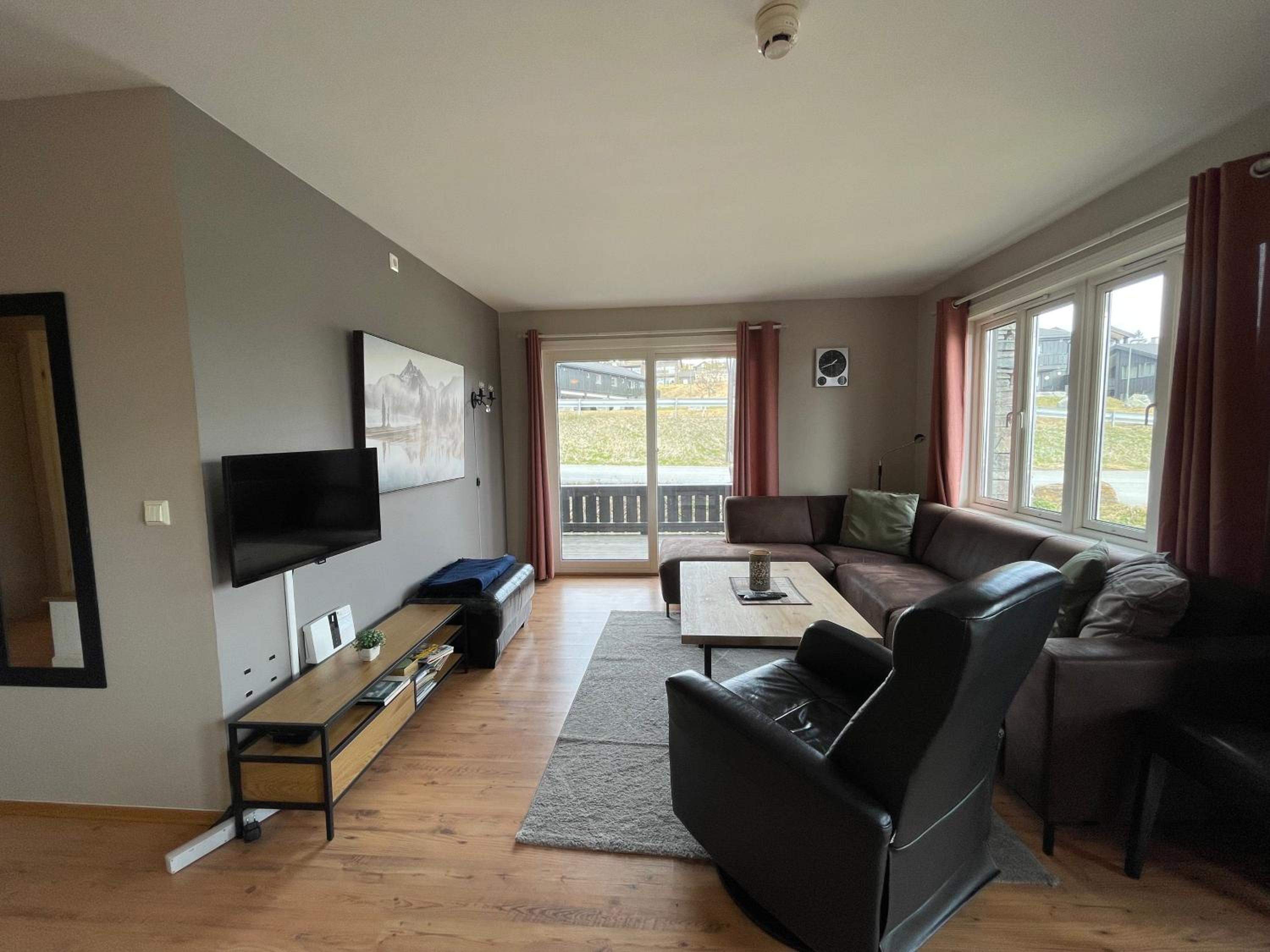 Relaxing Retreat With Two Terraces view 3