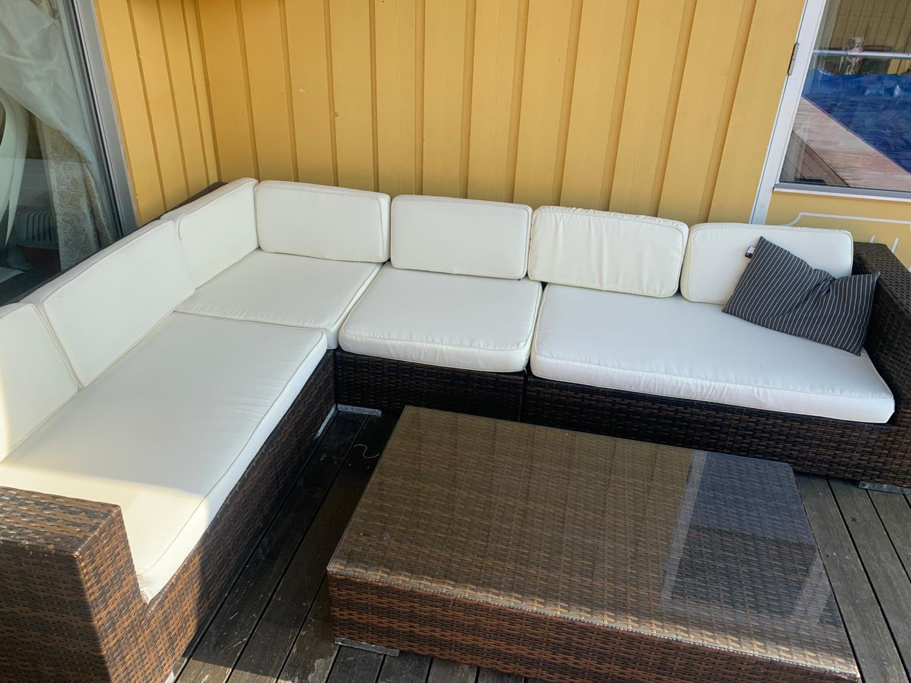 Pool & Sauna Retreat - Private Studio Apartment Porsgrunn