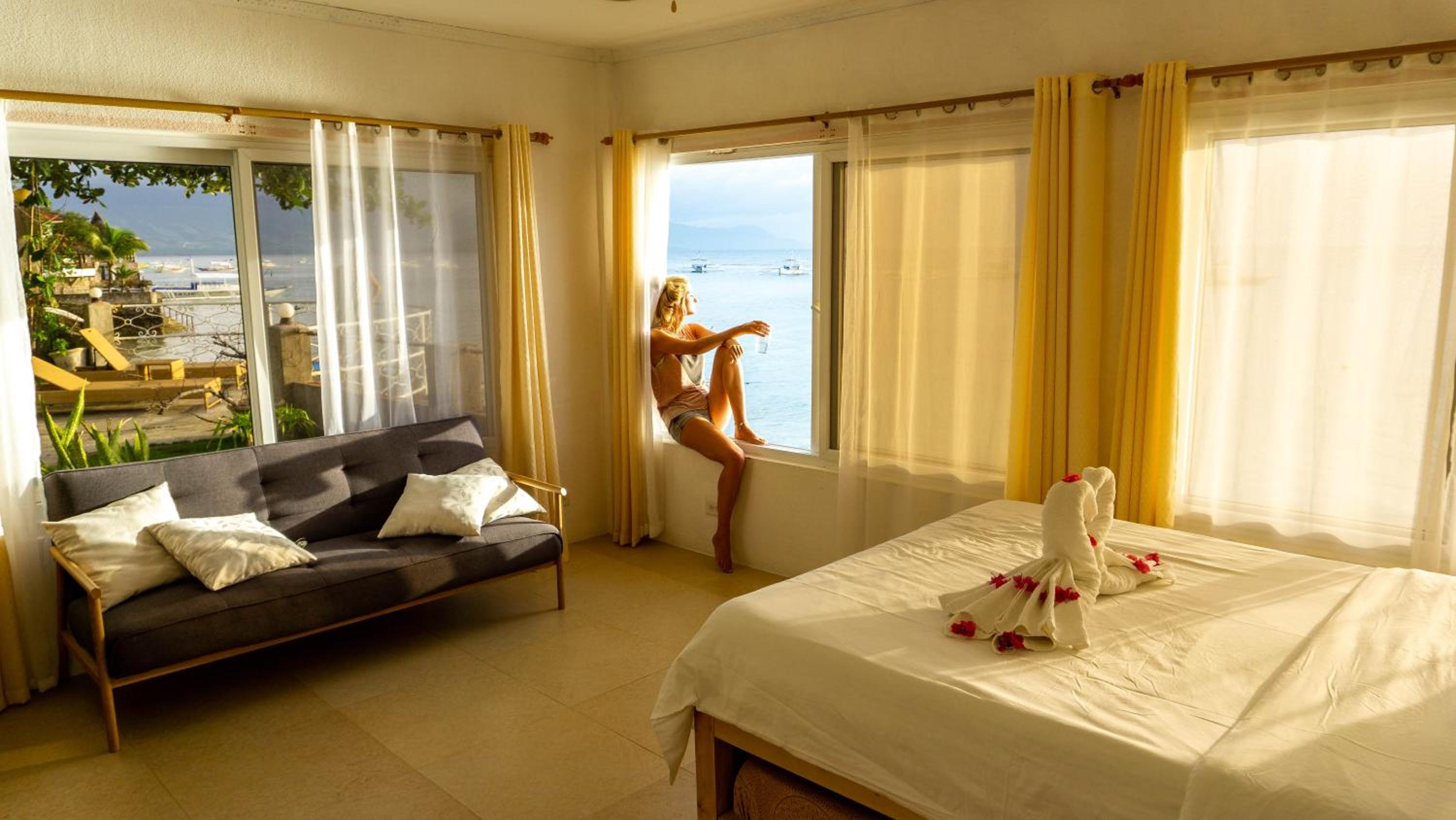 Mariana Guesthouse 1 in Panagsama Beach
