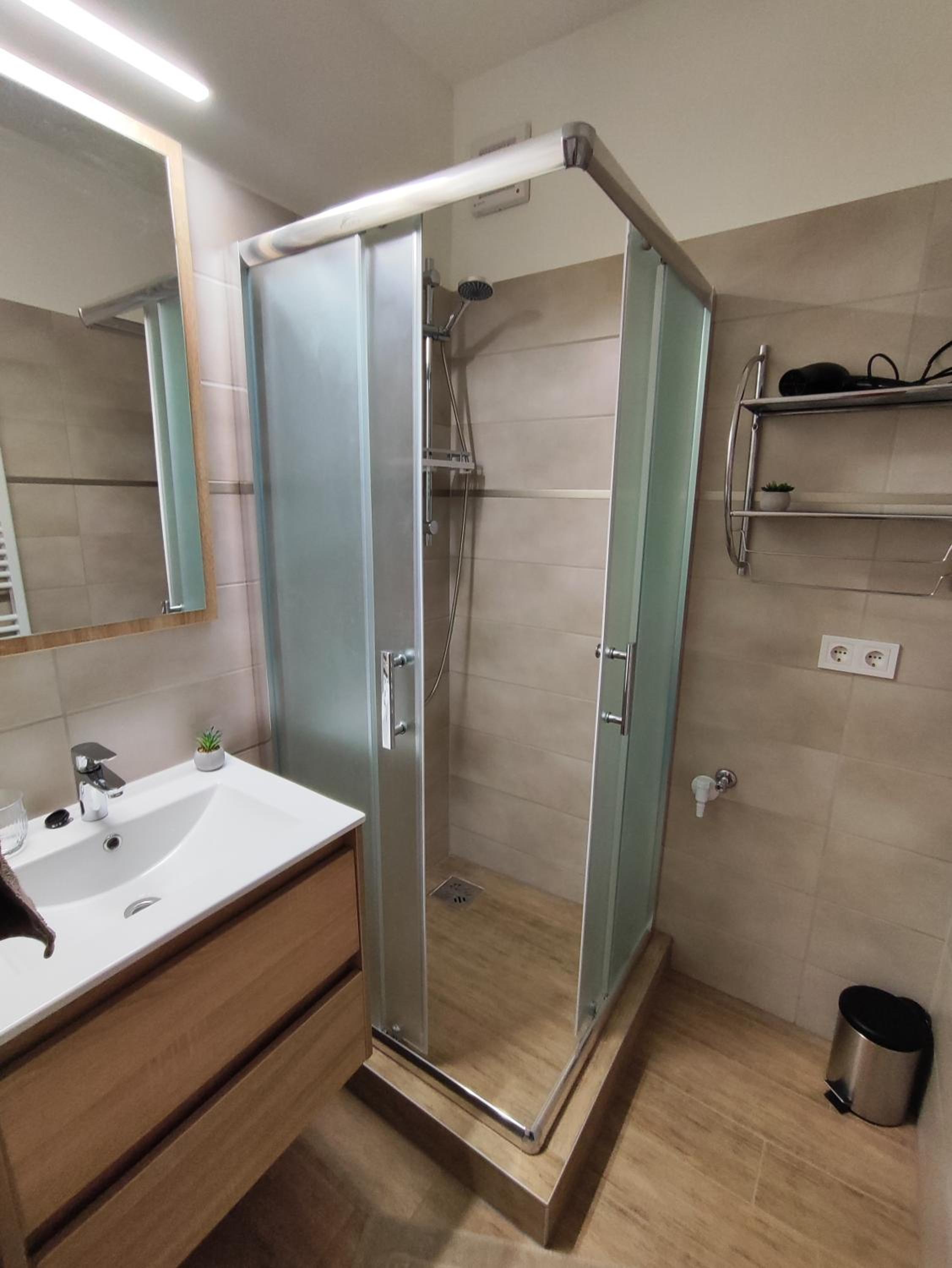 Apartman Shine