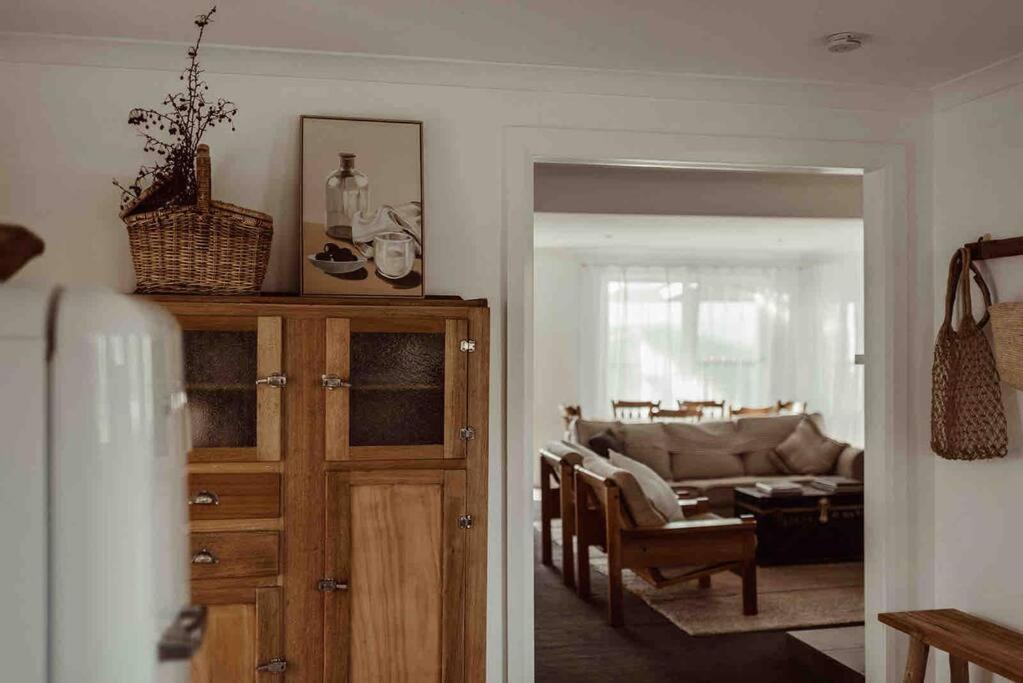 The Sea Keeper Bicheno cosy seaside cottage