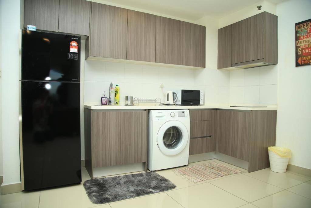 Cozy Hyve Soho Sky View With Wifi Netflix & Parkin 116 photo 7
