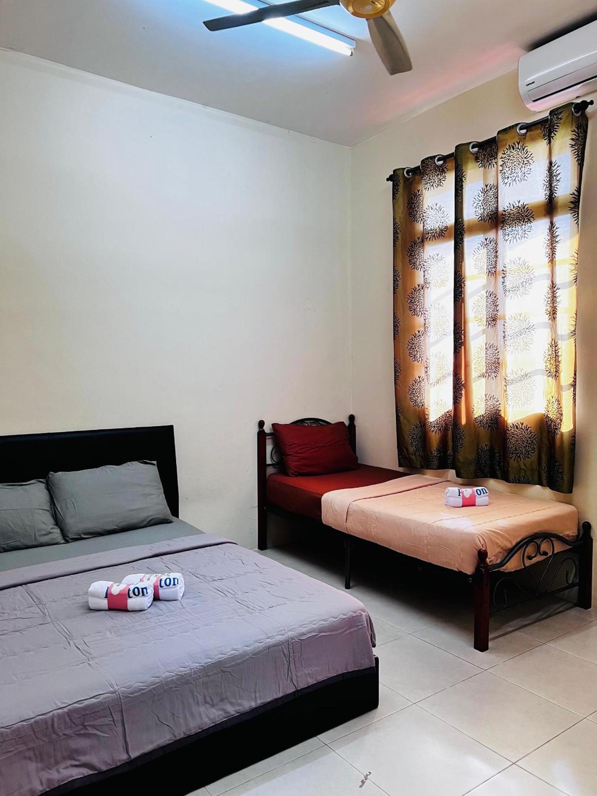 Dhiaa Homestay D Jembal photo 6