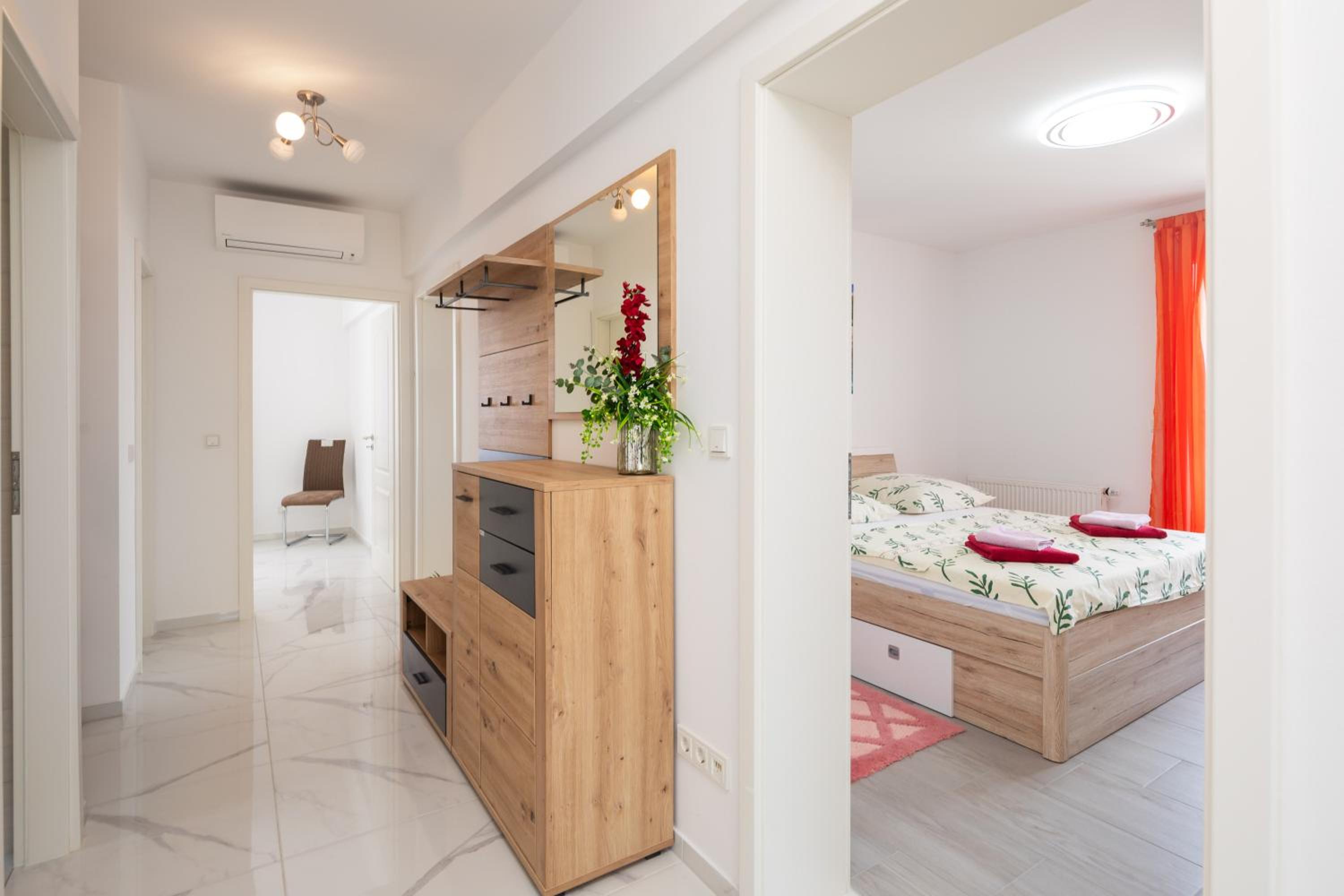 Paramount Apartments