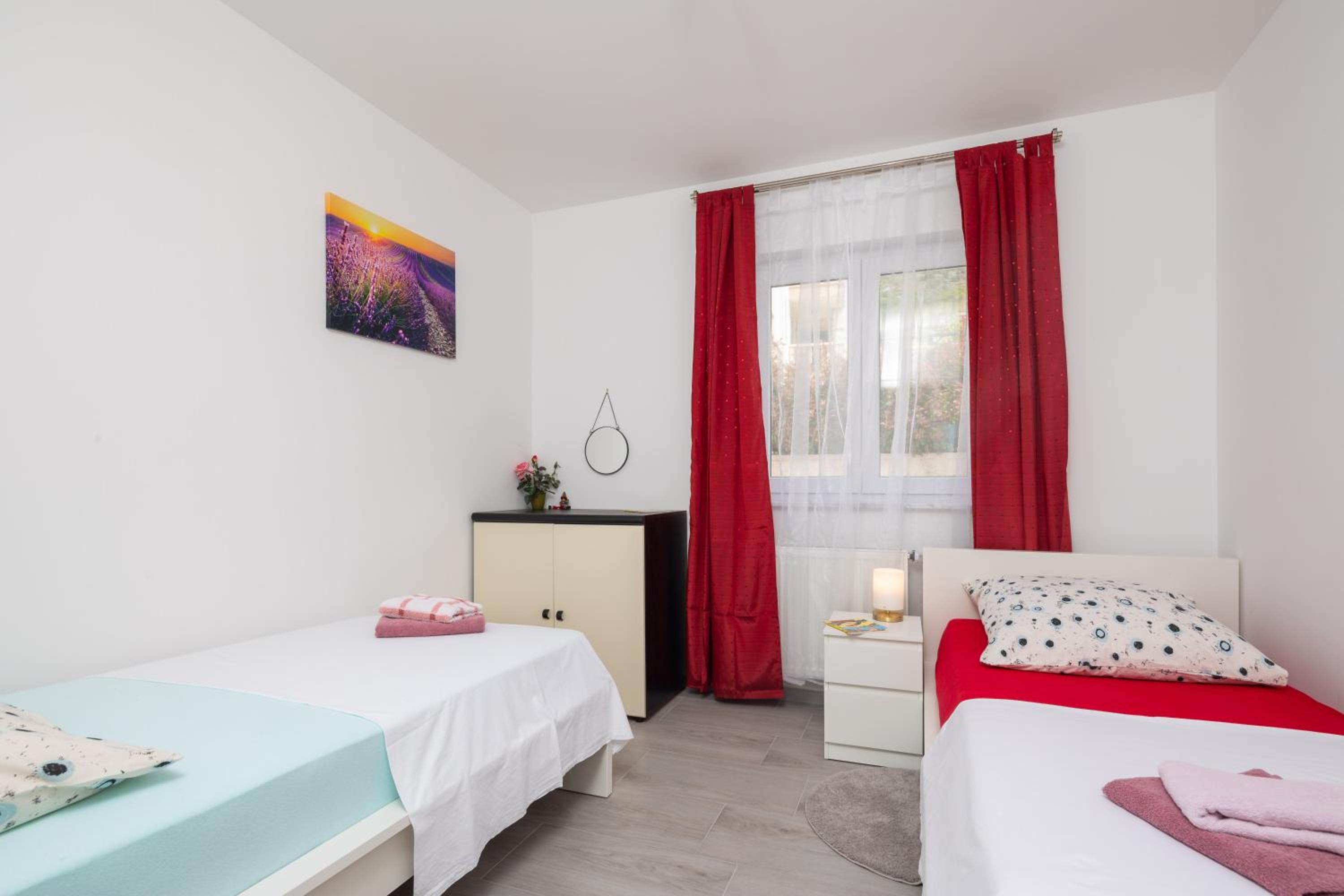 Paramount Apartments