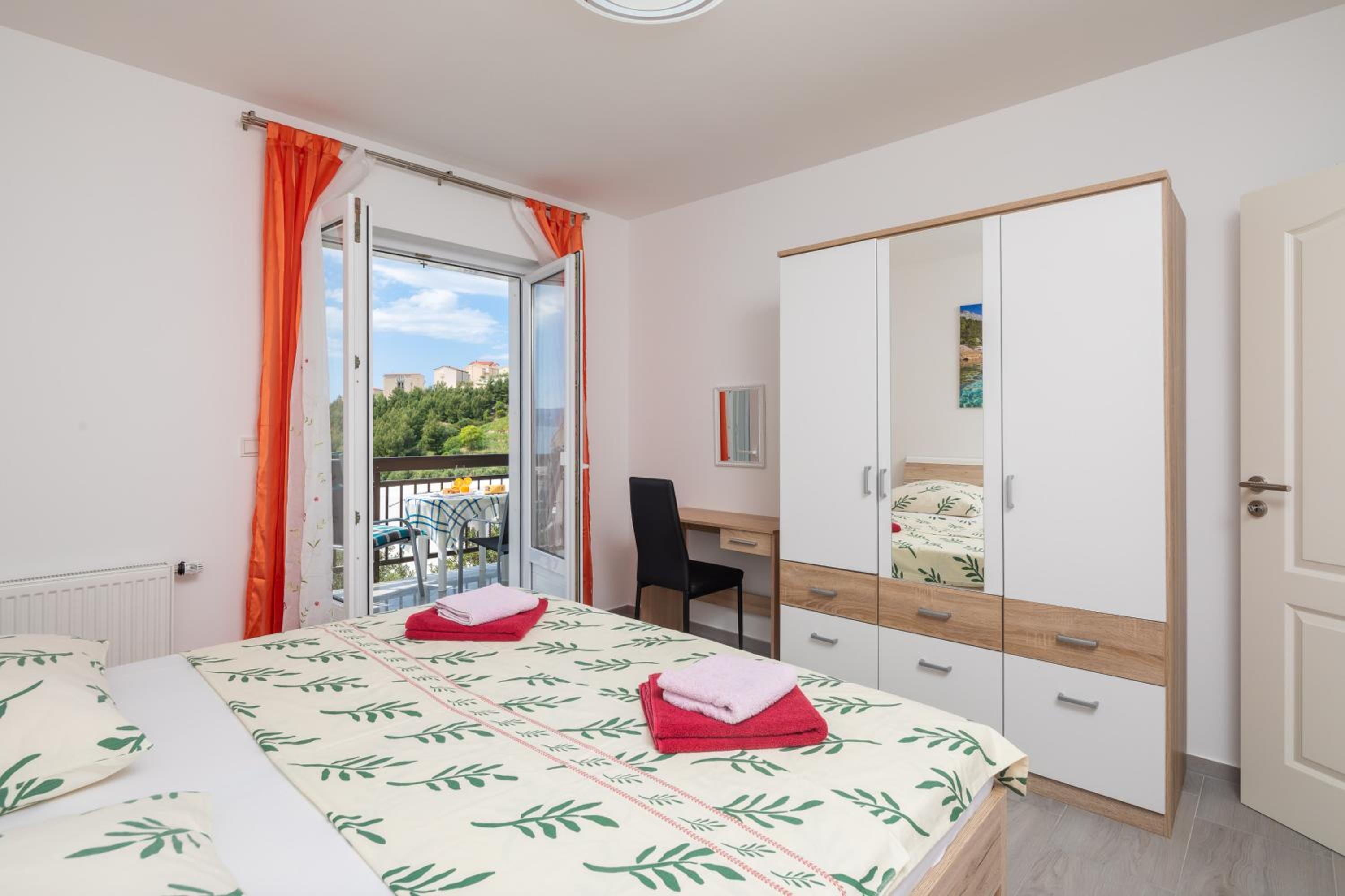 Paramount Apartments