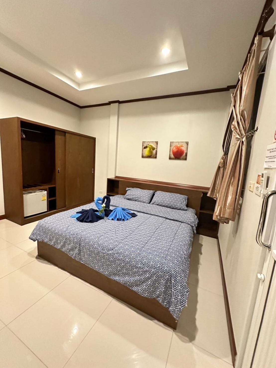 Nuch's Apple Guest House