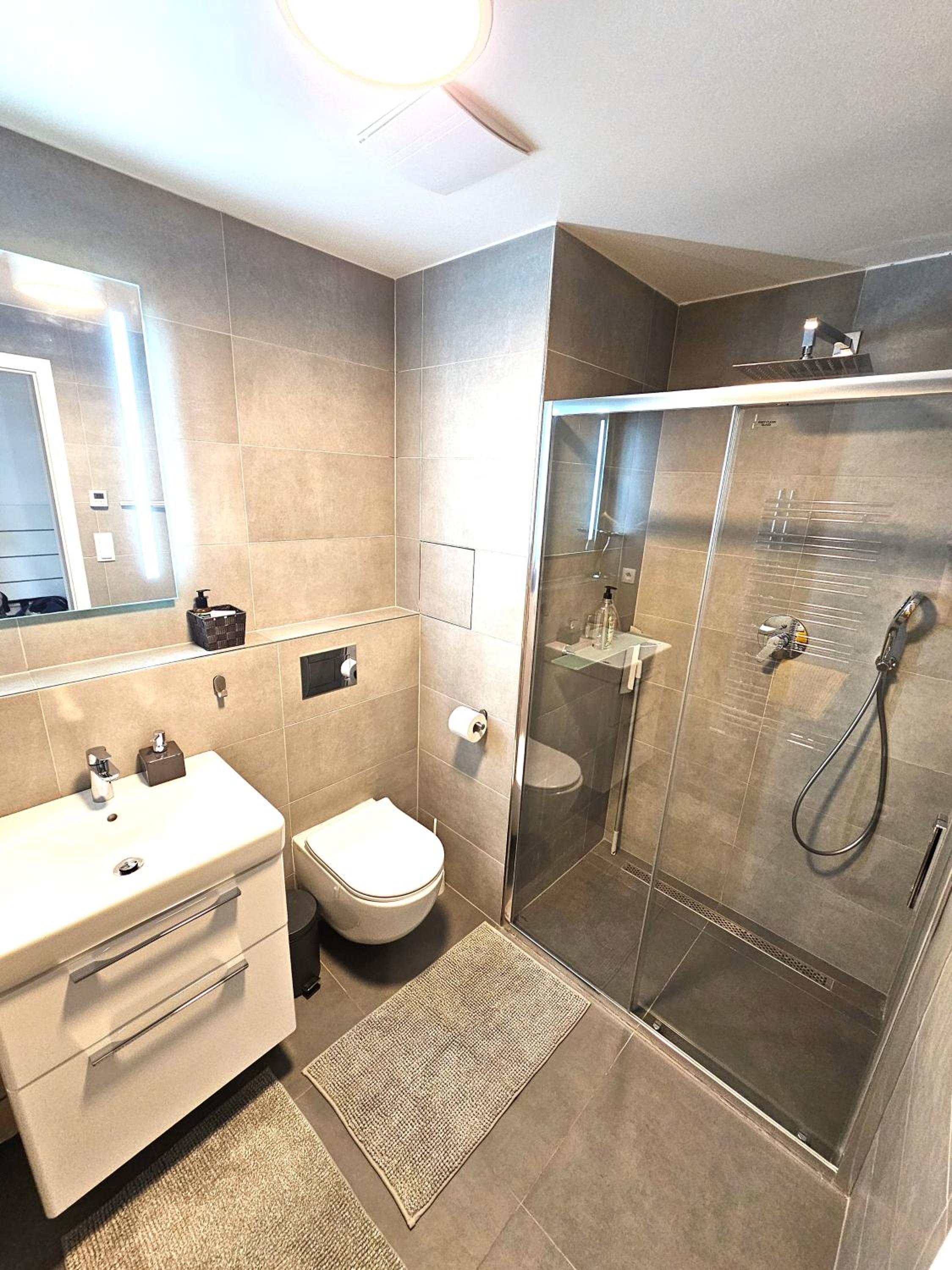 Luxurious Apartment Near the Center - Entire Unit