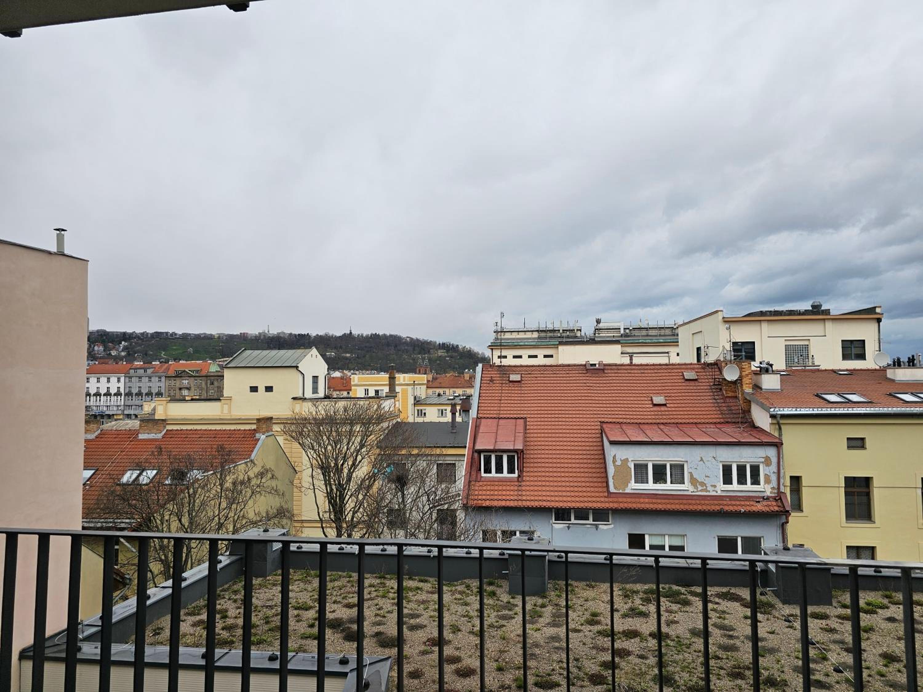 Luxurious Apartment Near the Center - Entire Unit