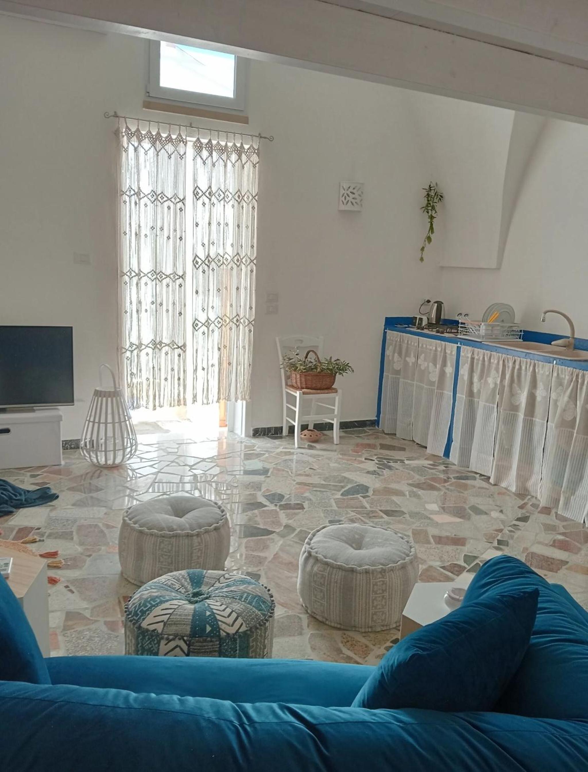 Charming house in Matino's historic centre, with sea view photo 3