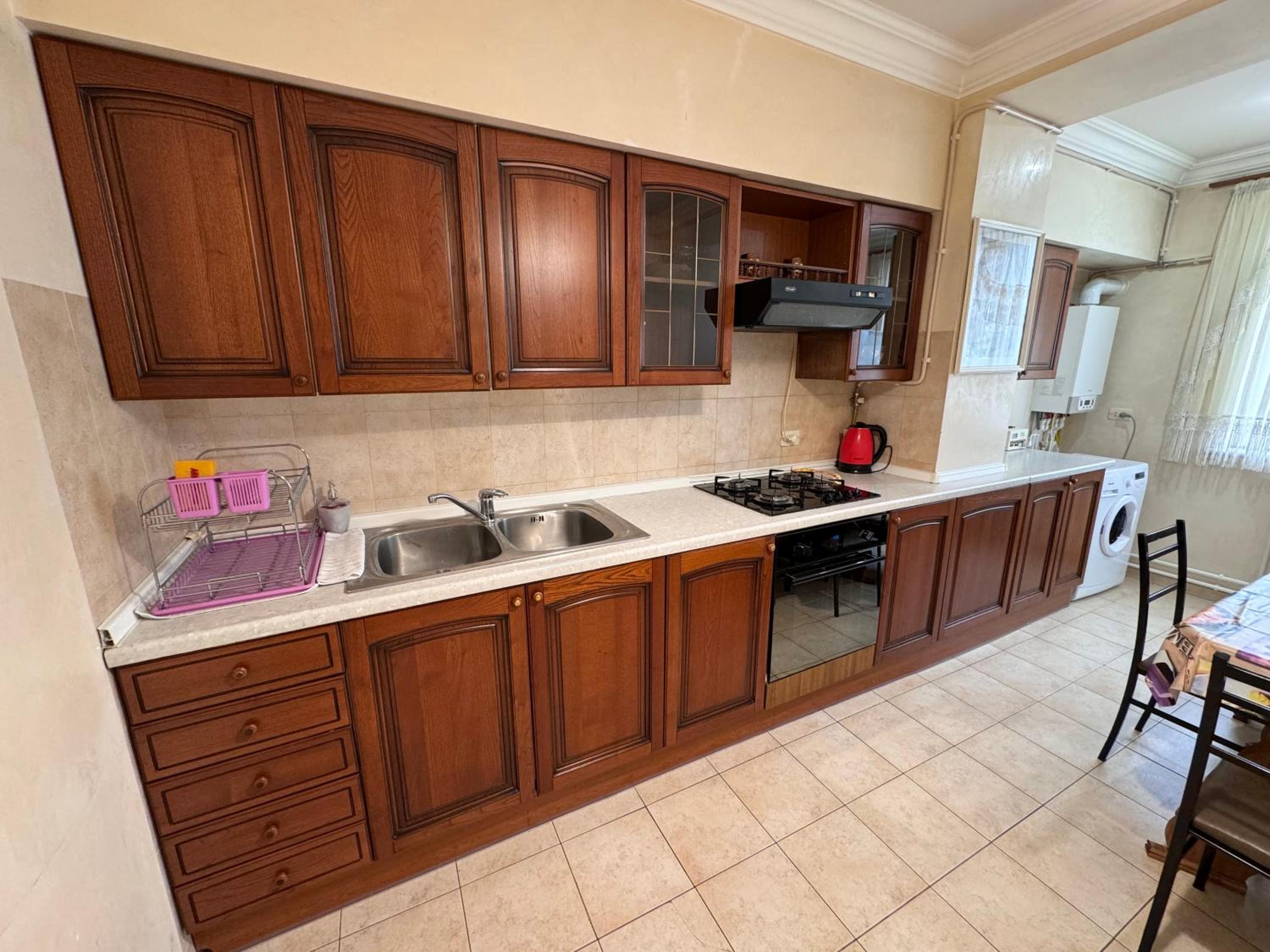Paradise Center Apartment Gold Market