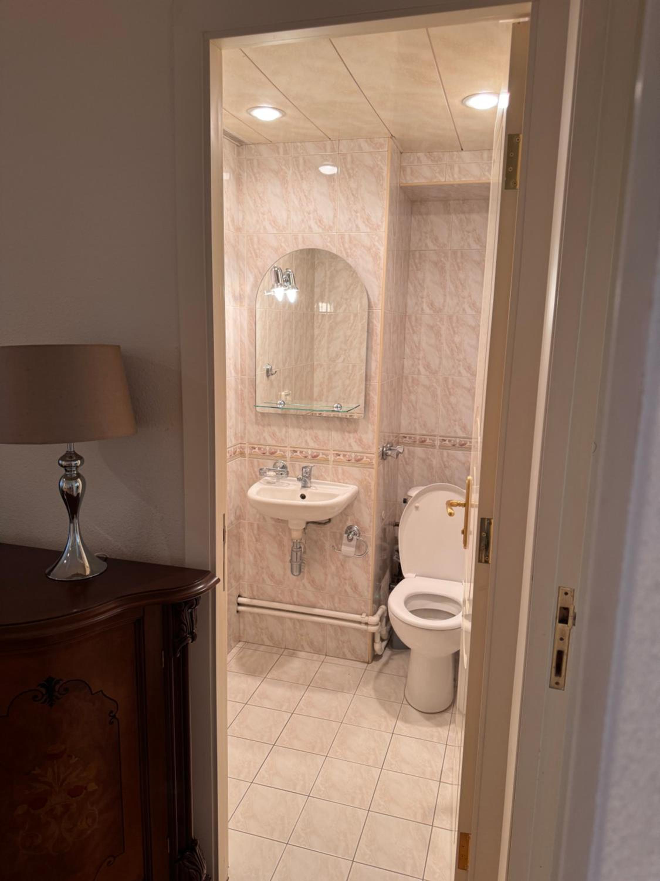 Paradise Center Apartment Gold Market