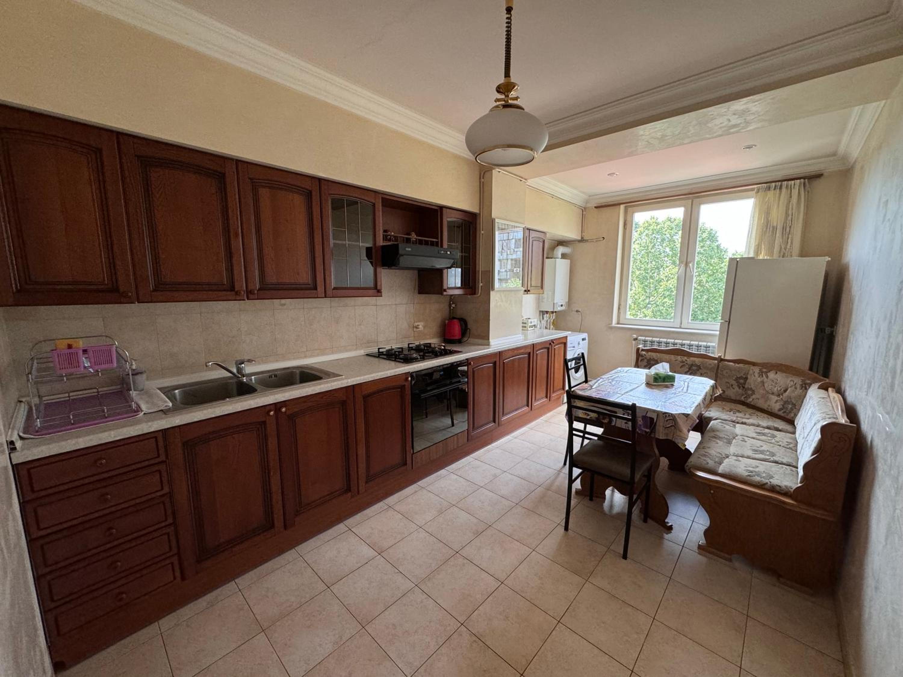 Paradise Center Apartment Gold Market