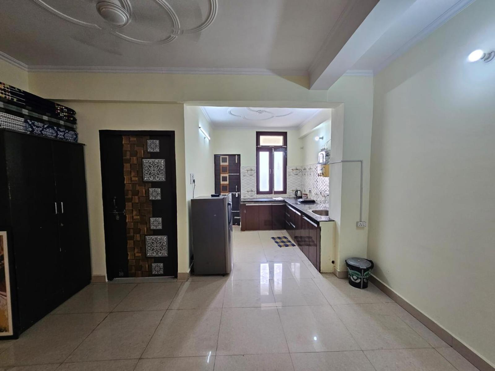 3 BHK in Krishna Nagar Lucknow LKO 202R view 2