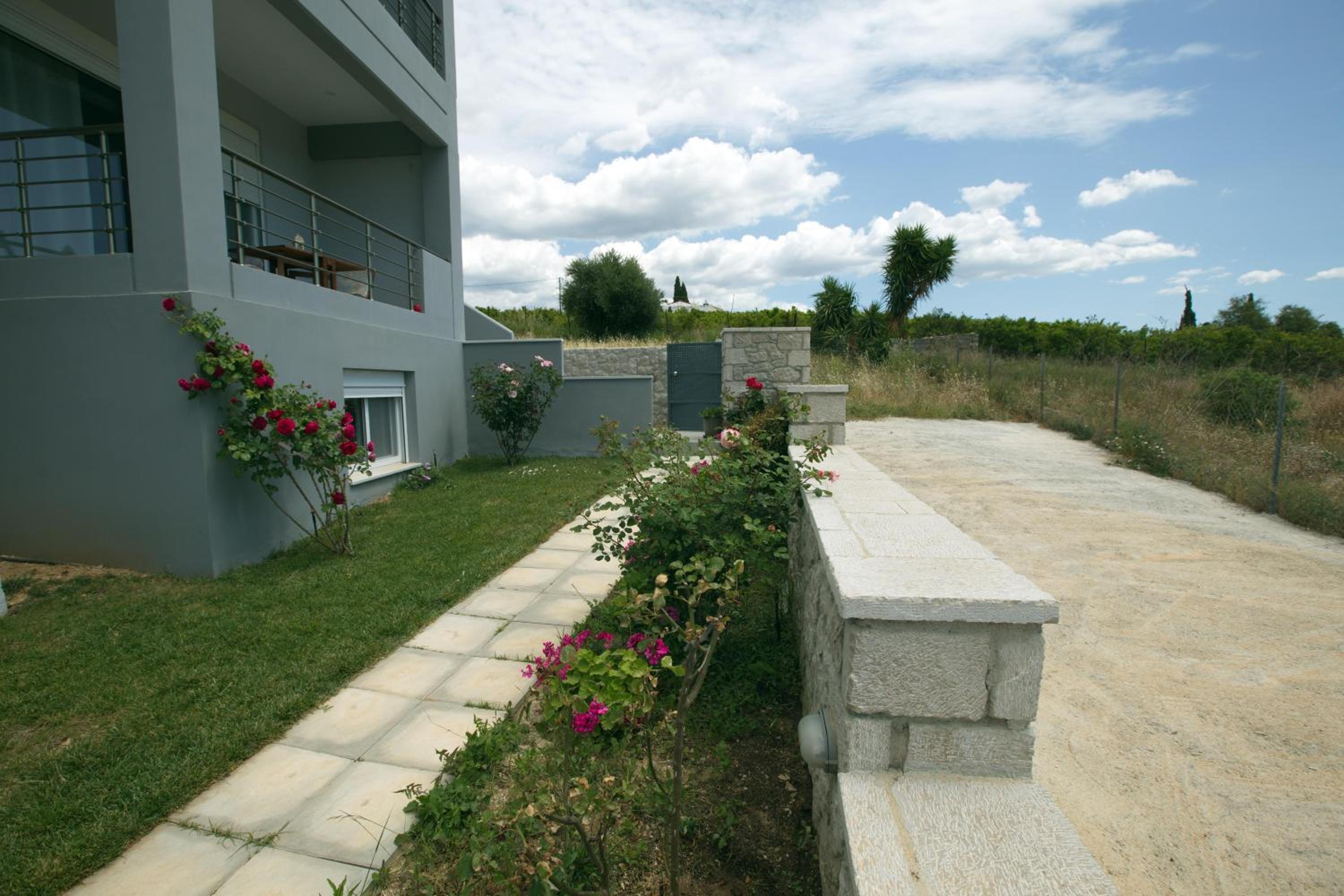 Photo 43